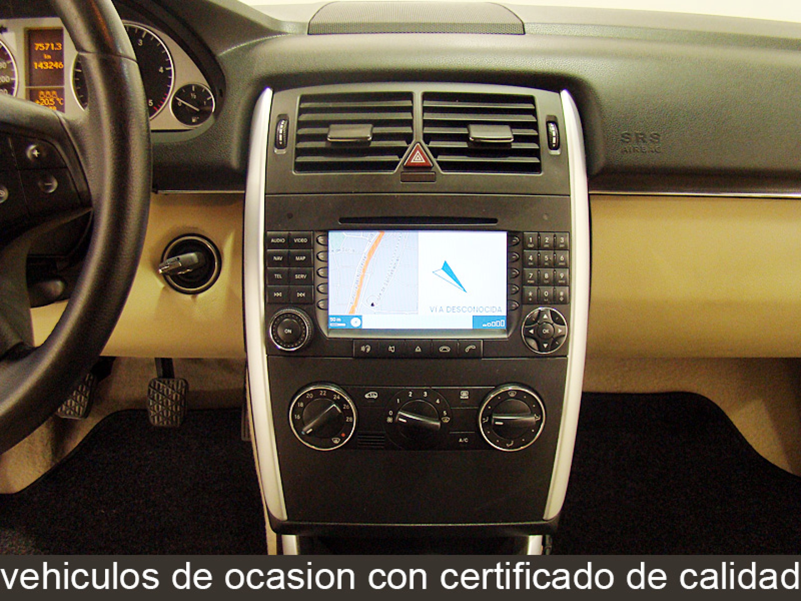 Foto Mercedes-Benz B 200 24