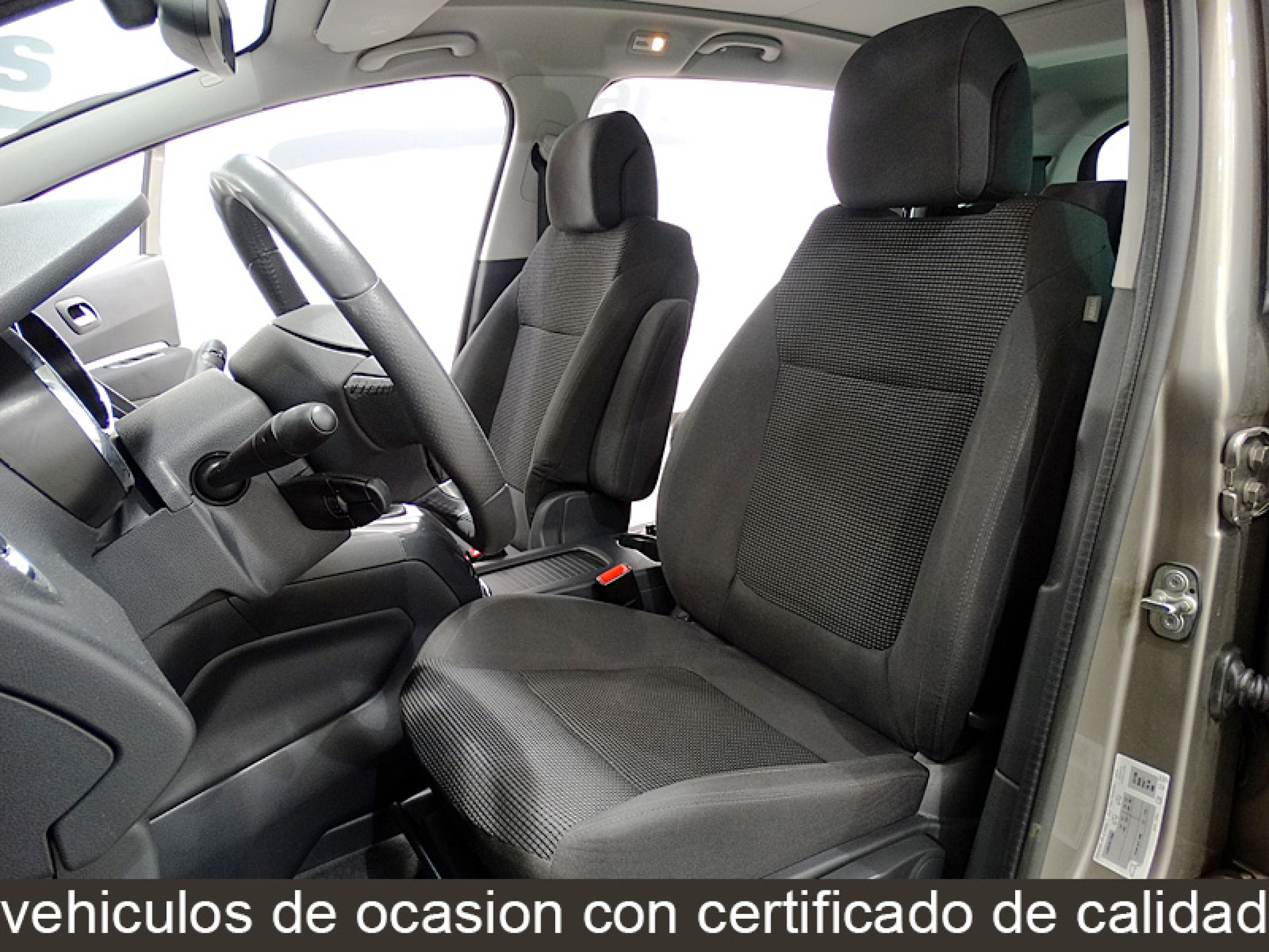 Foto Peugeot 5008 18