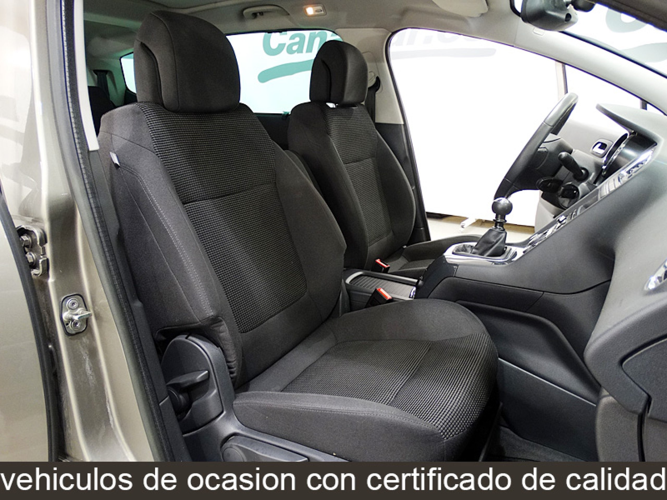 Foto Peugeot 5008 19