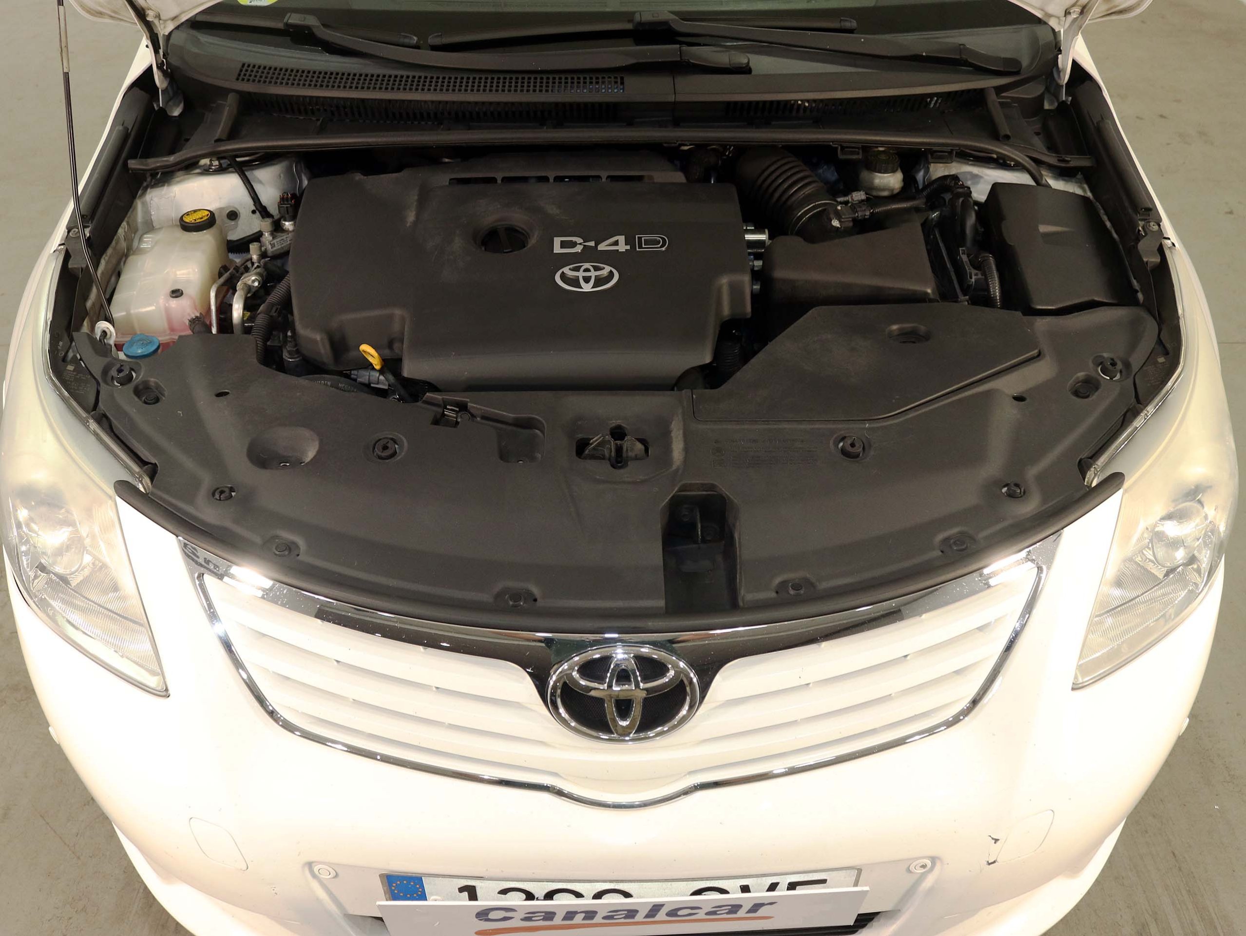 Foto Toyota Avensis 8
