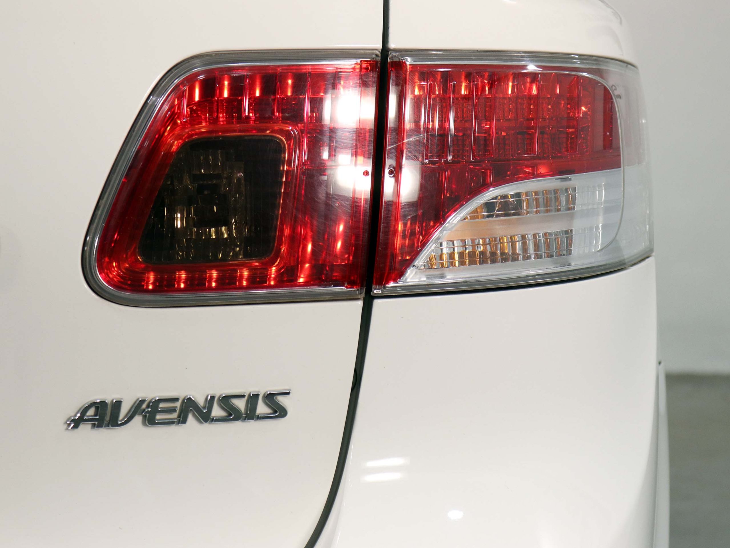Foto Toyota Avensis 11