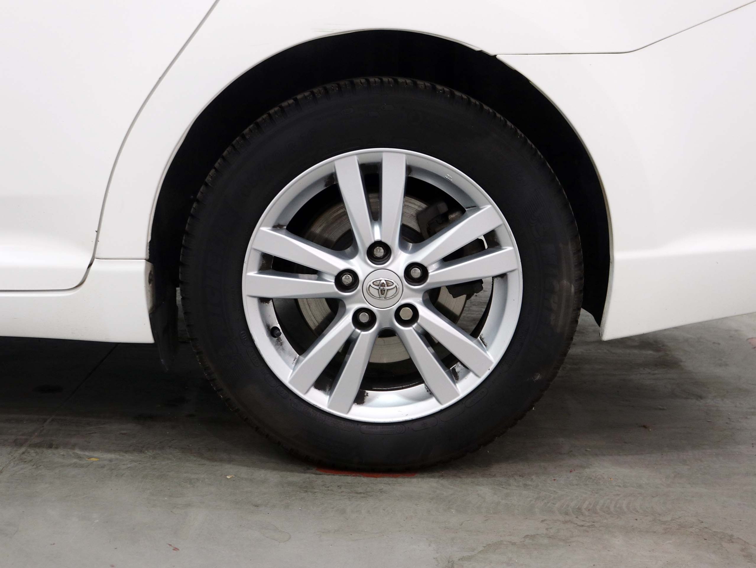 Foto Toyota Avensis 35