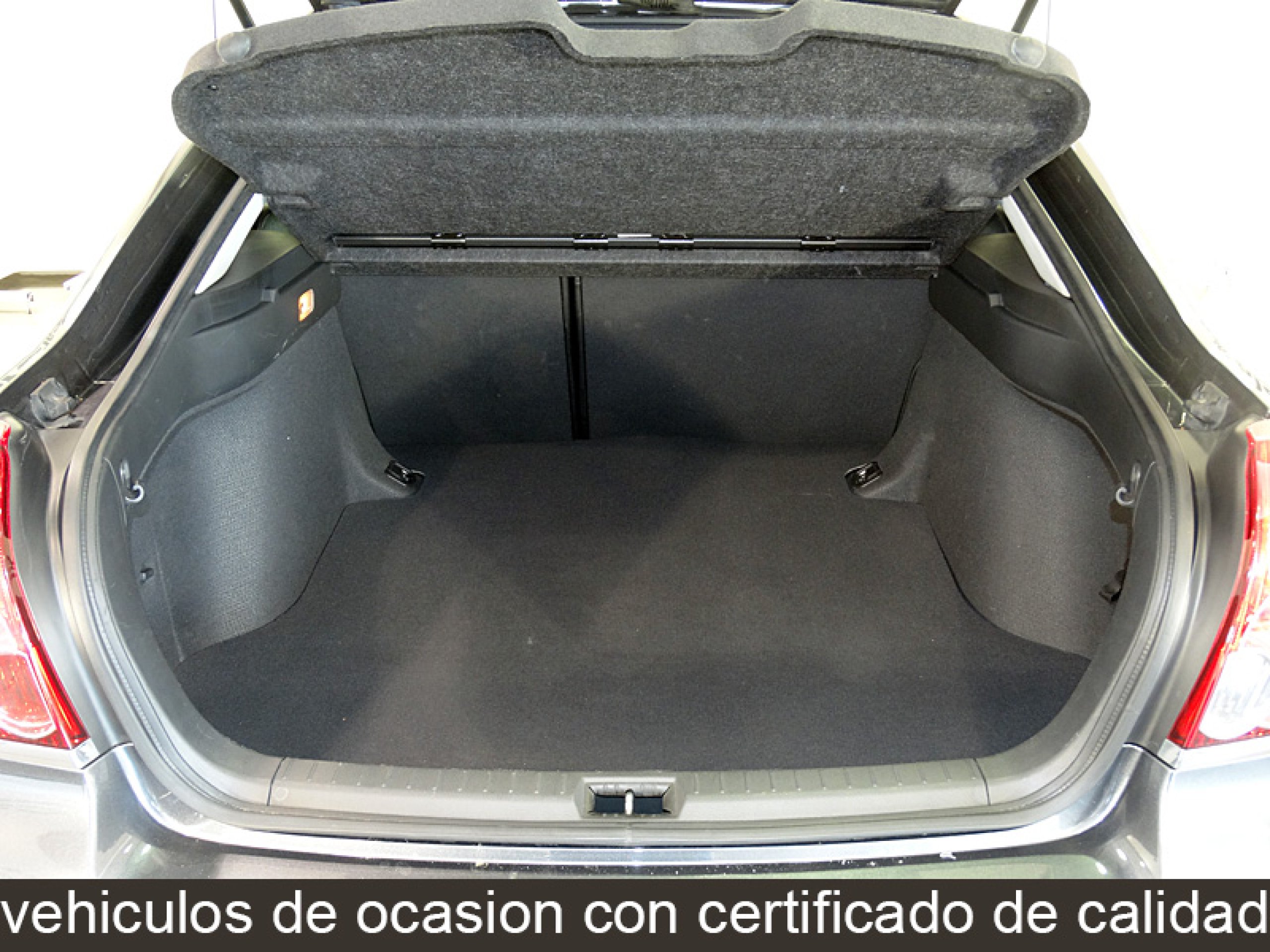 Foto Toyota Avensis 9