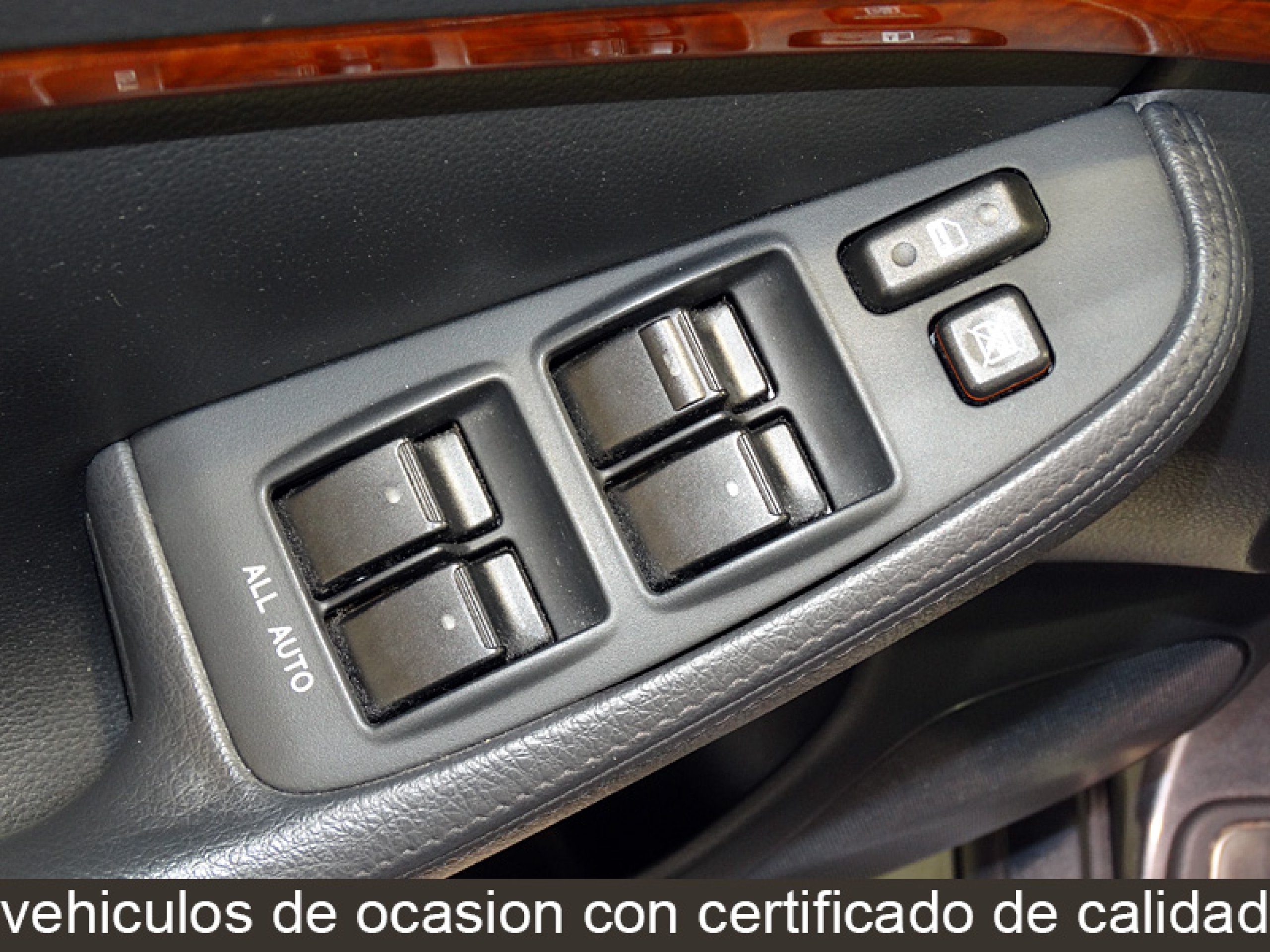 Foto Toyota Avensis 25