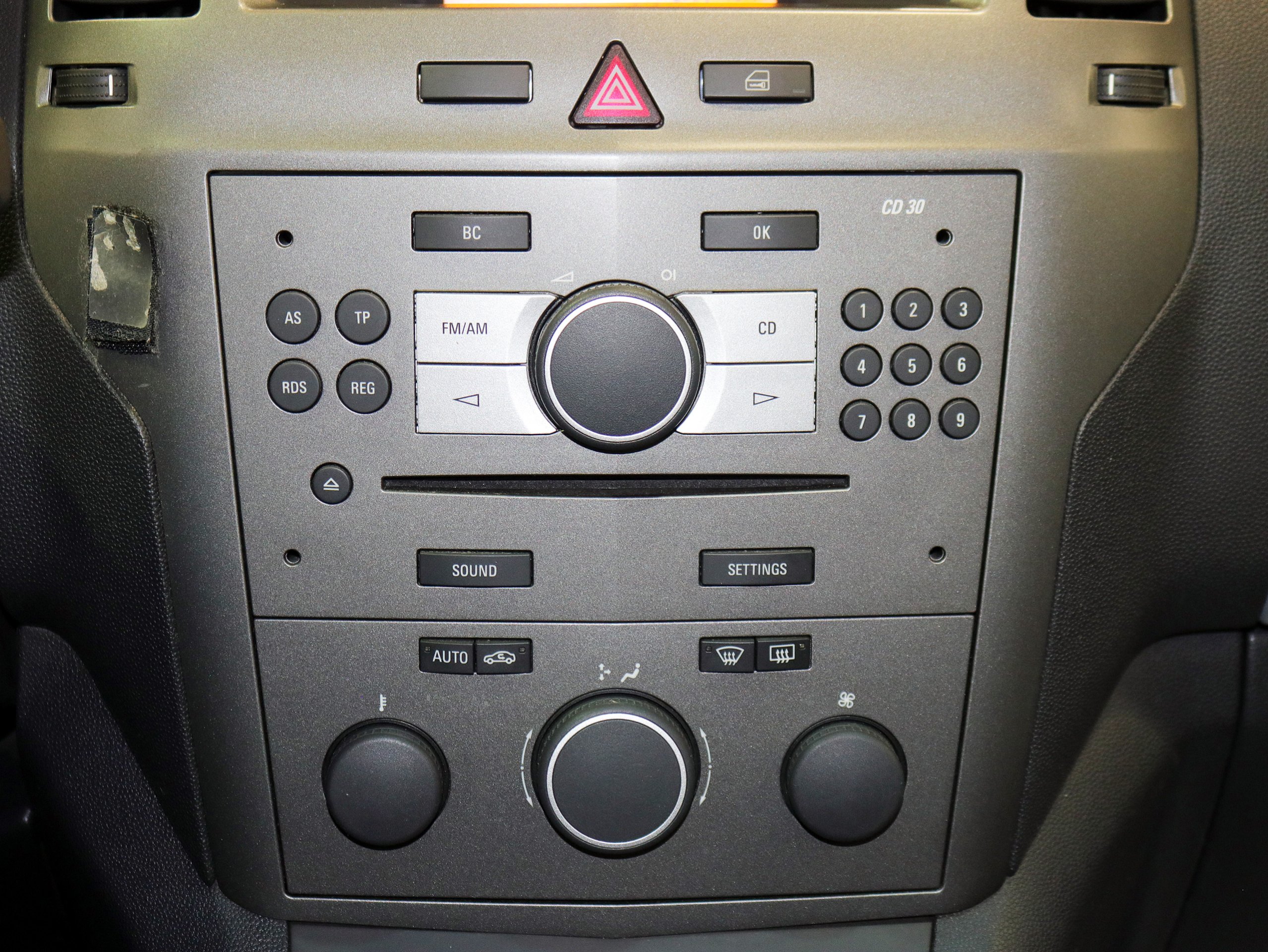 Foto Opel Zafira 23 Foto Opel Zafira 23