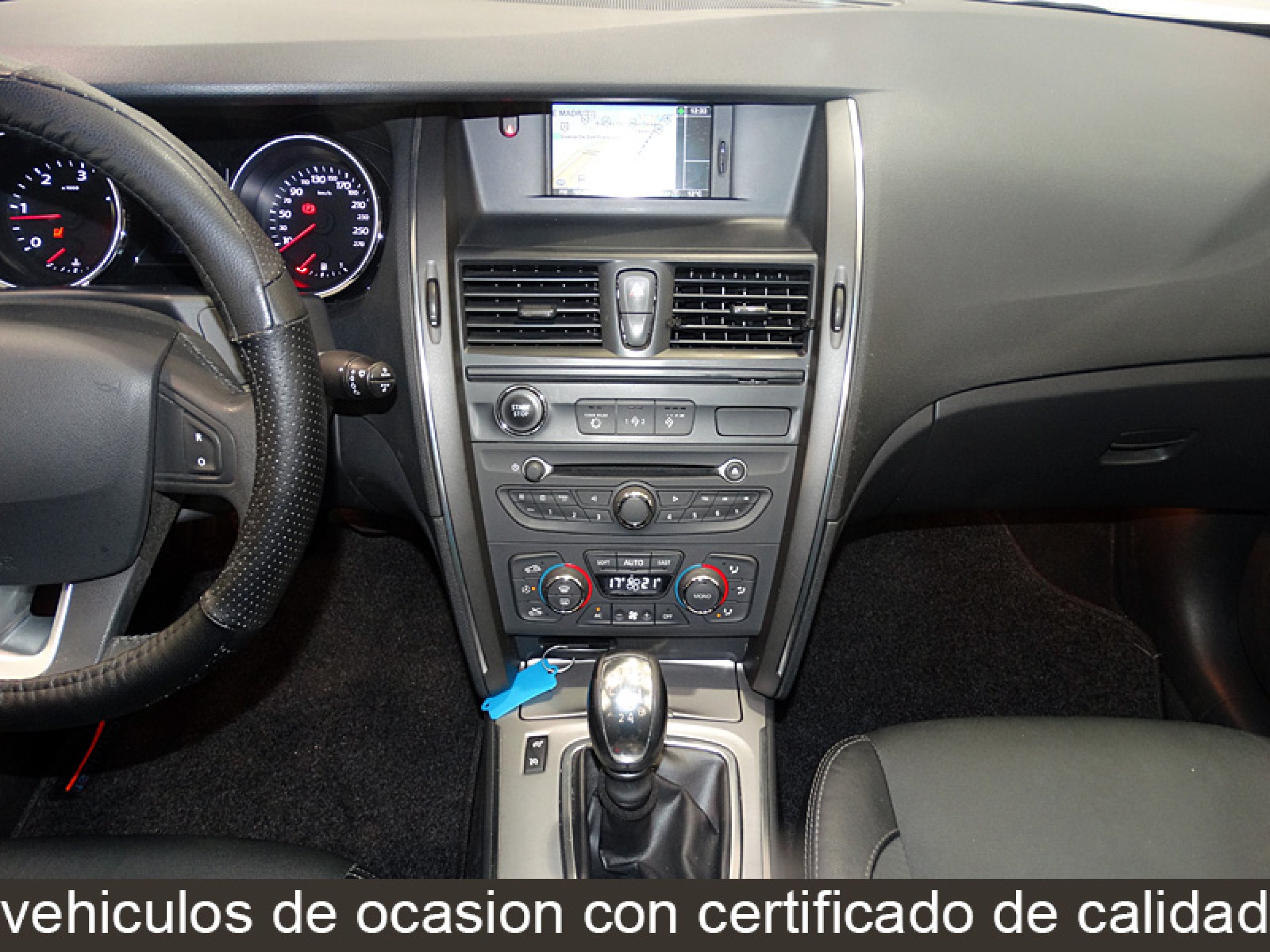 Foto Renault Latitude 23