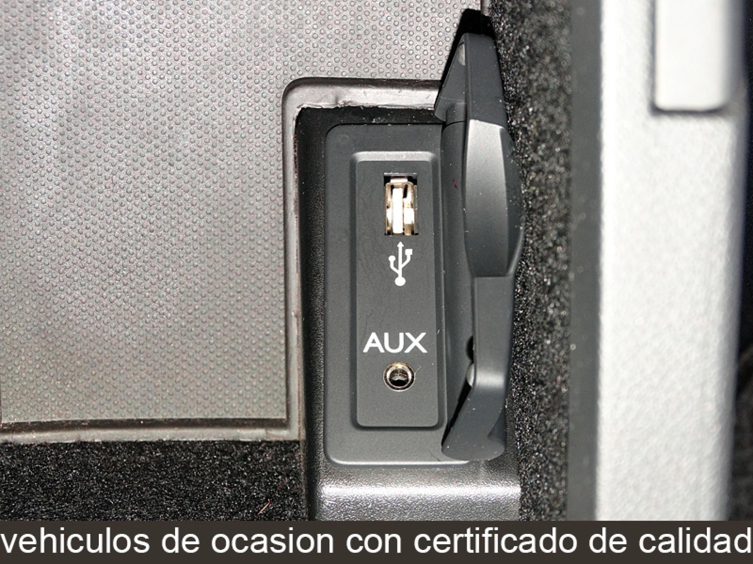 Foto Renault Latitude 28