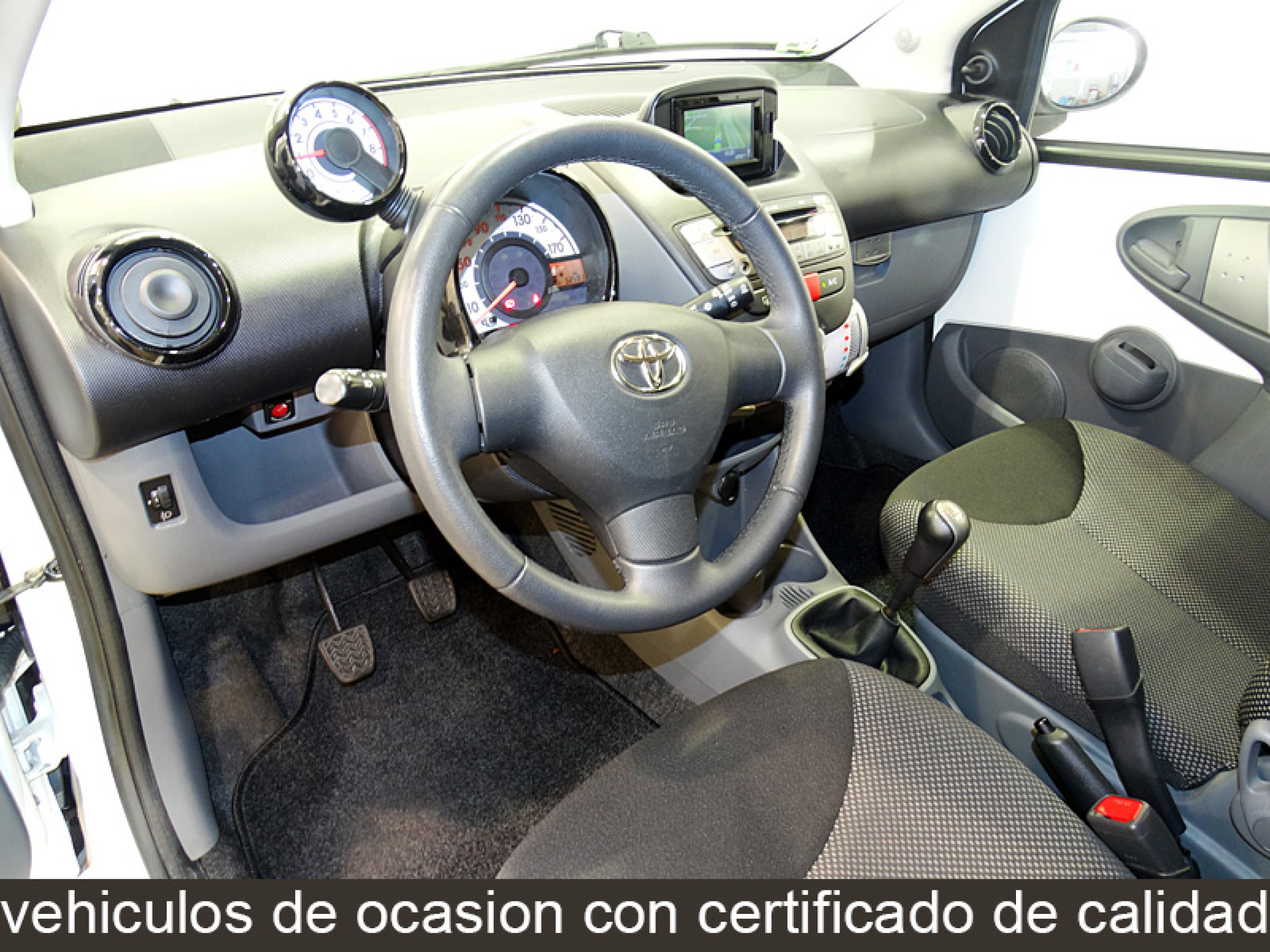 Foto Toyota Aygo 14