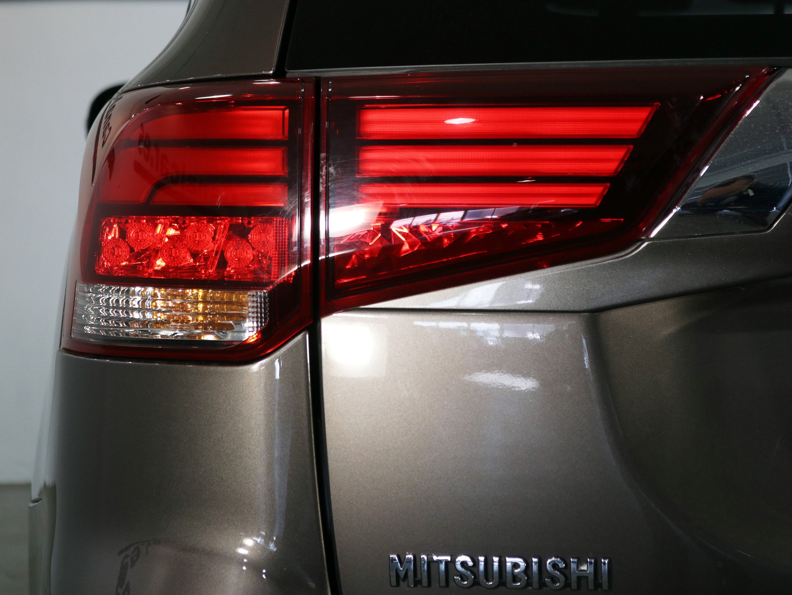 Foto Mitsubishi Outlander 9