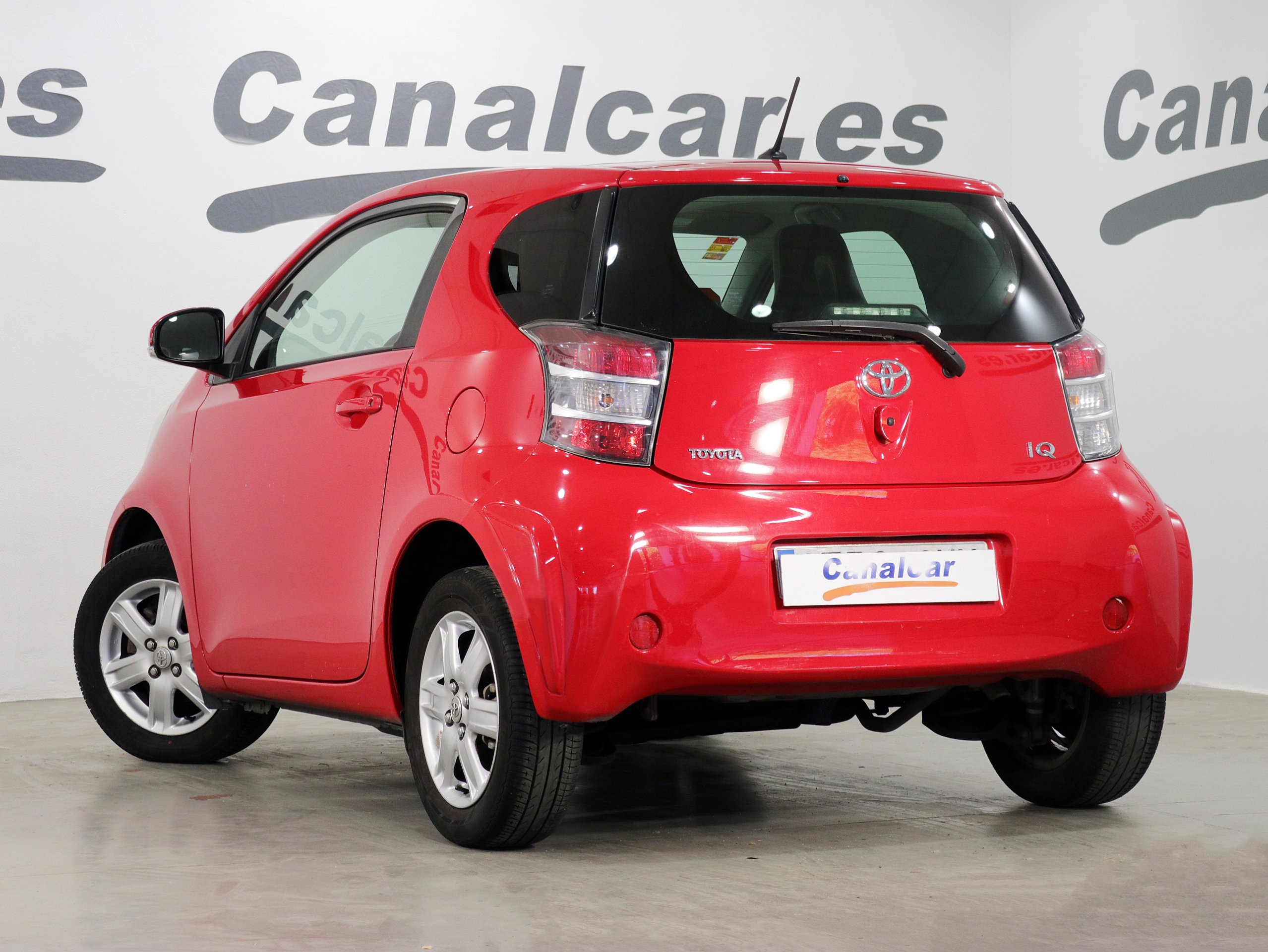 Foto Toyota iQ 8
