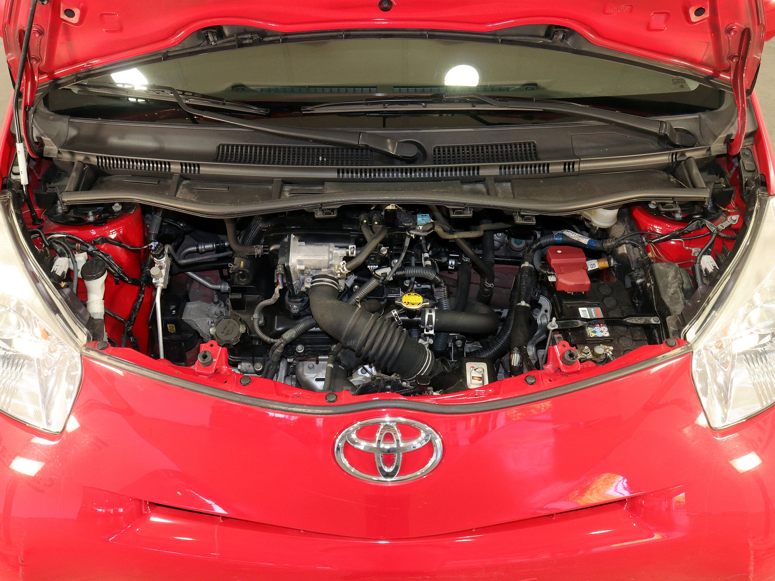 Foto Toyota iQ 9