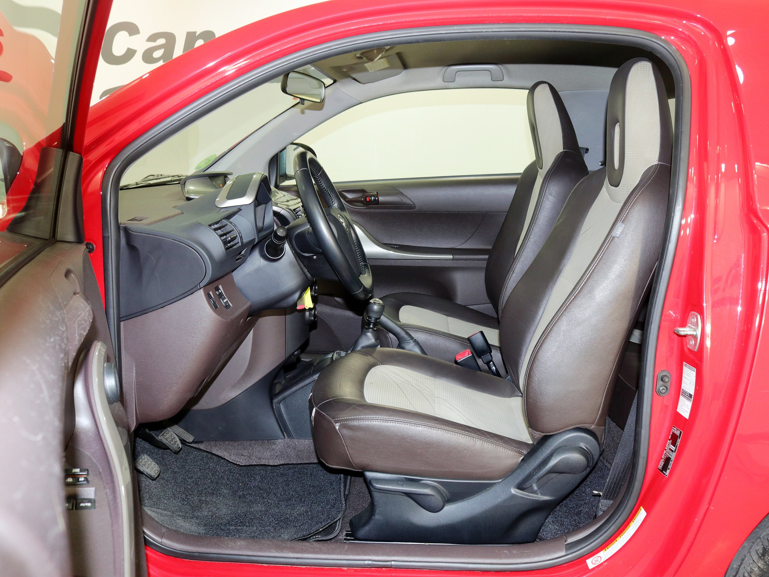 Foto Toyota iQ 16