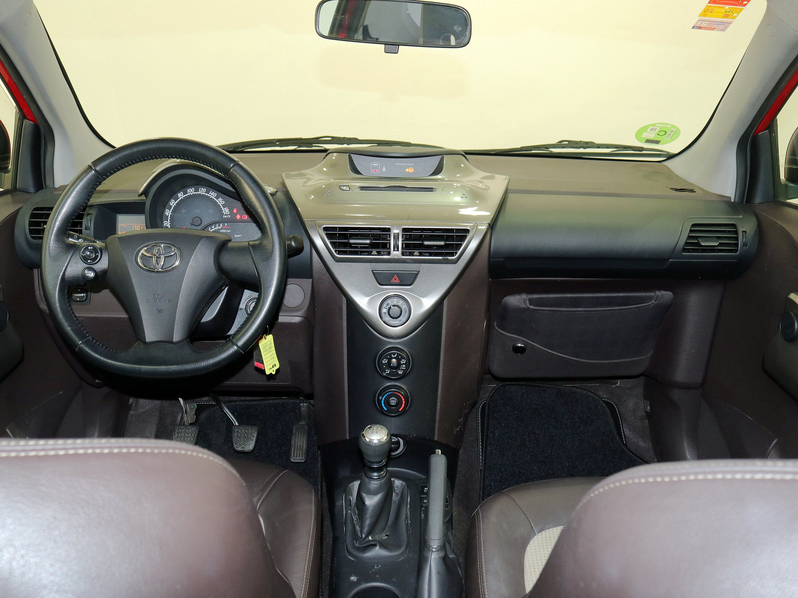 Foto Toyota iQ 20