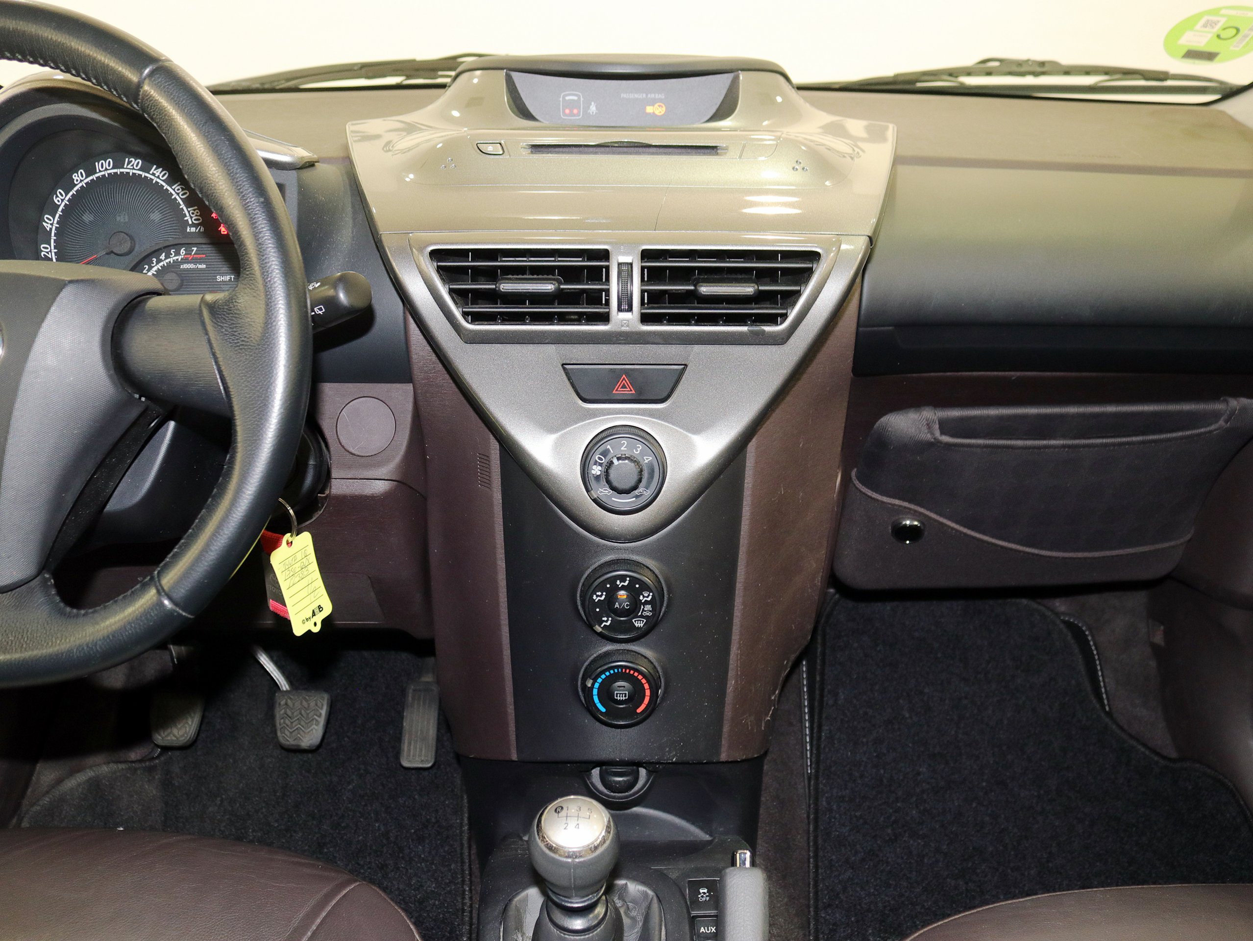 Foto Toyota iQ 22