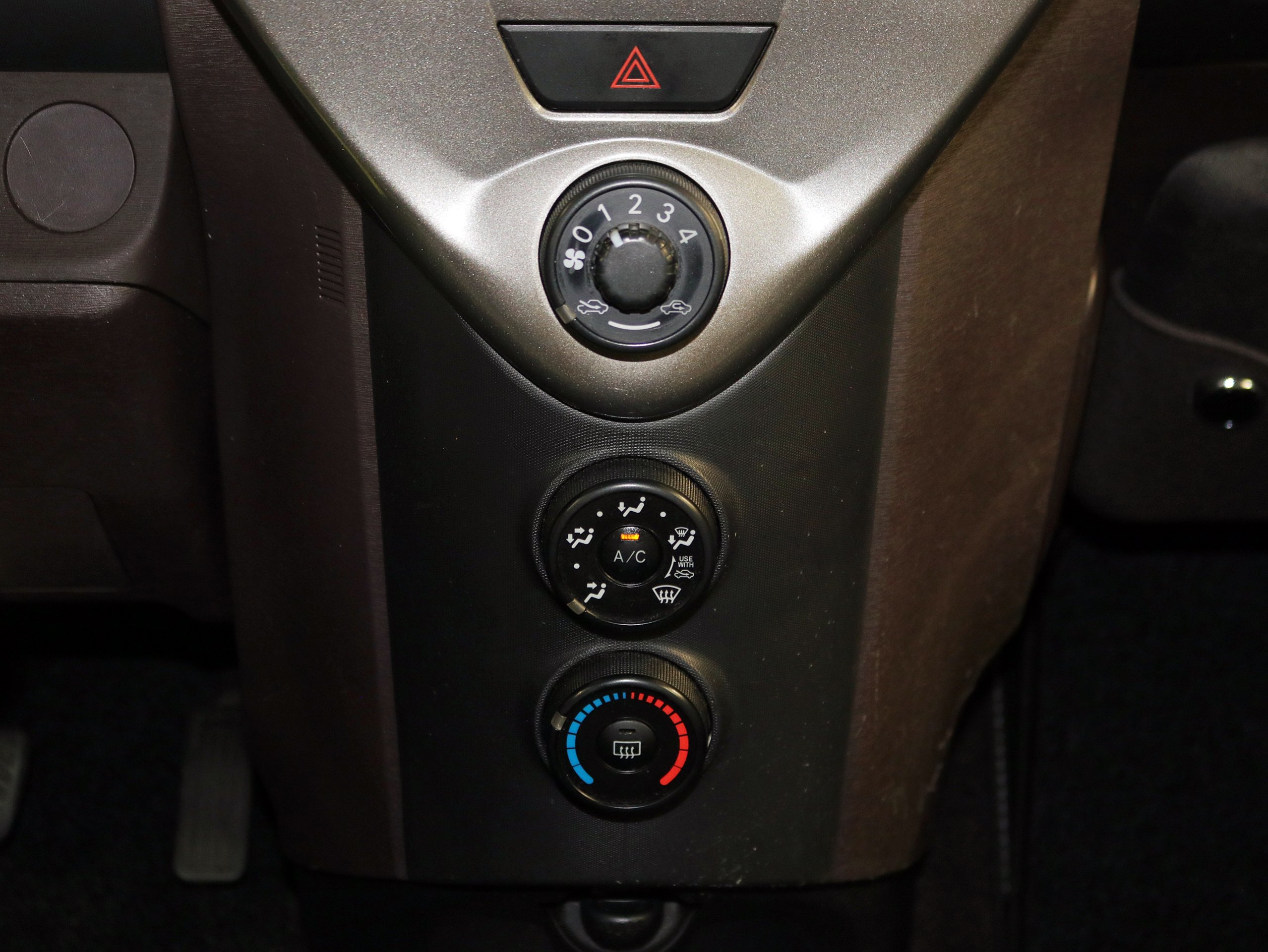 Foto Toyota iQ 23