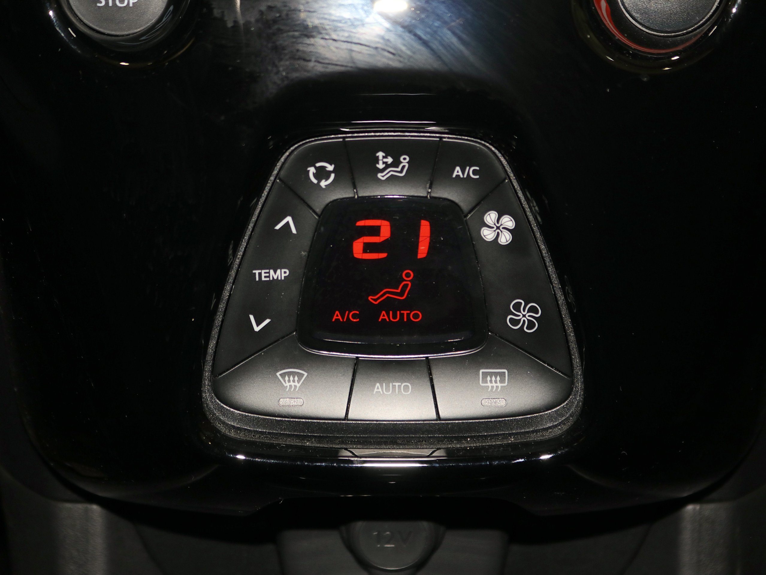 Foto Peugeot 108 31