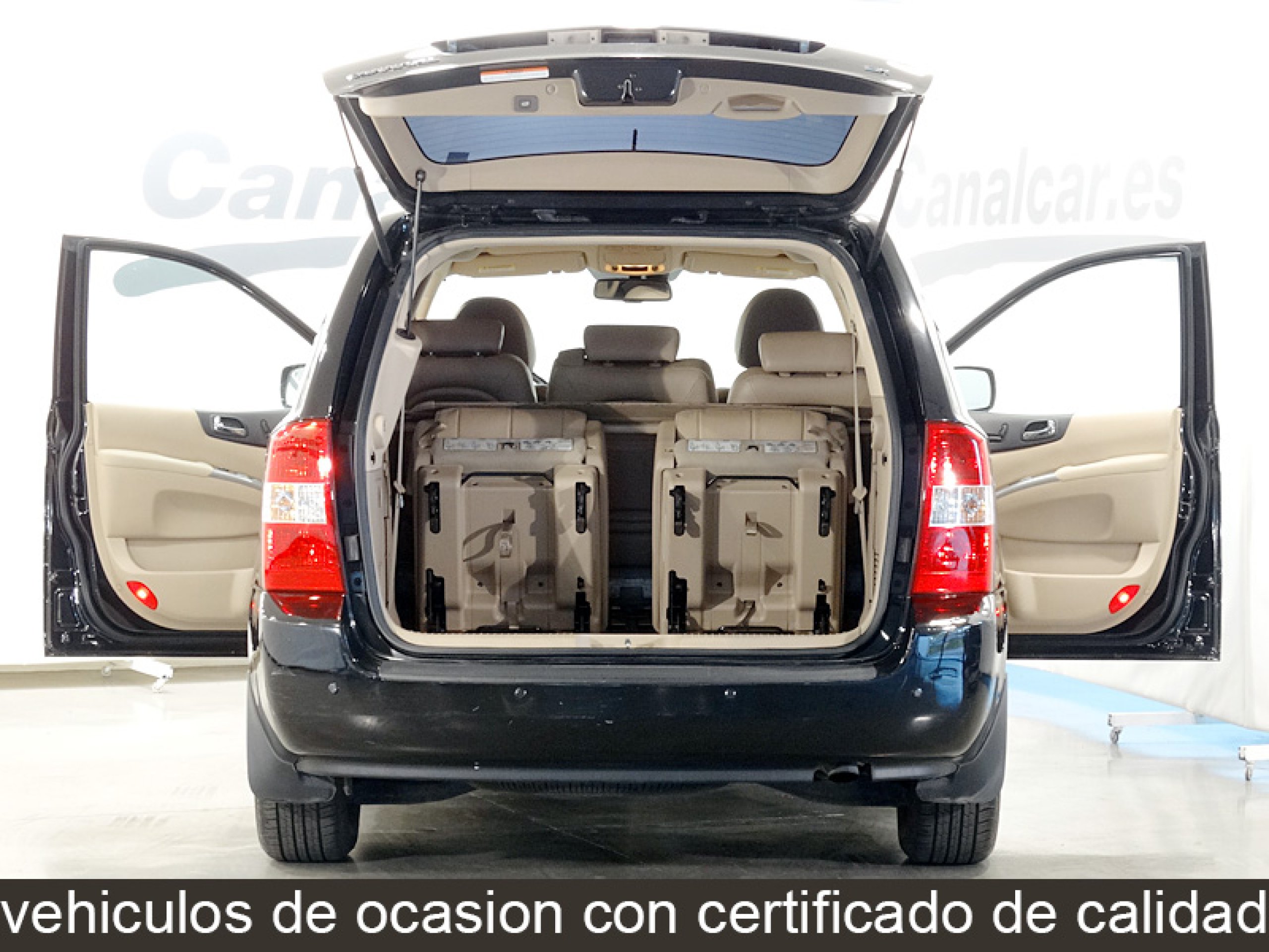 Foto Kia Carnival 9