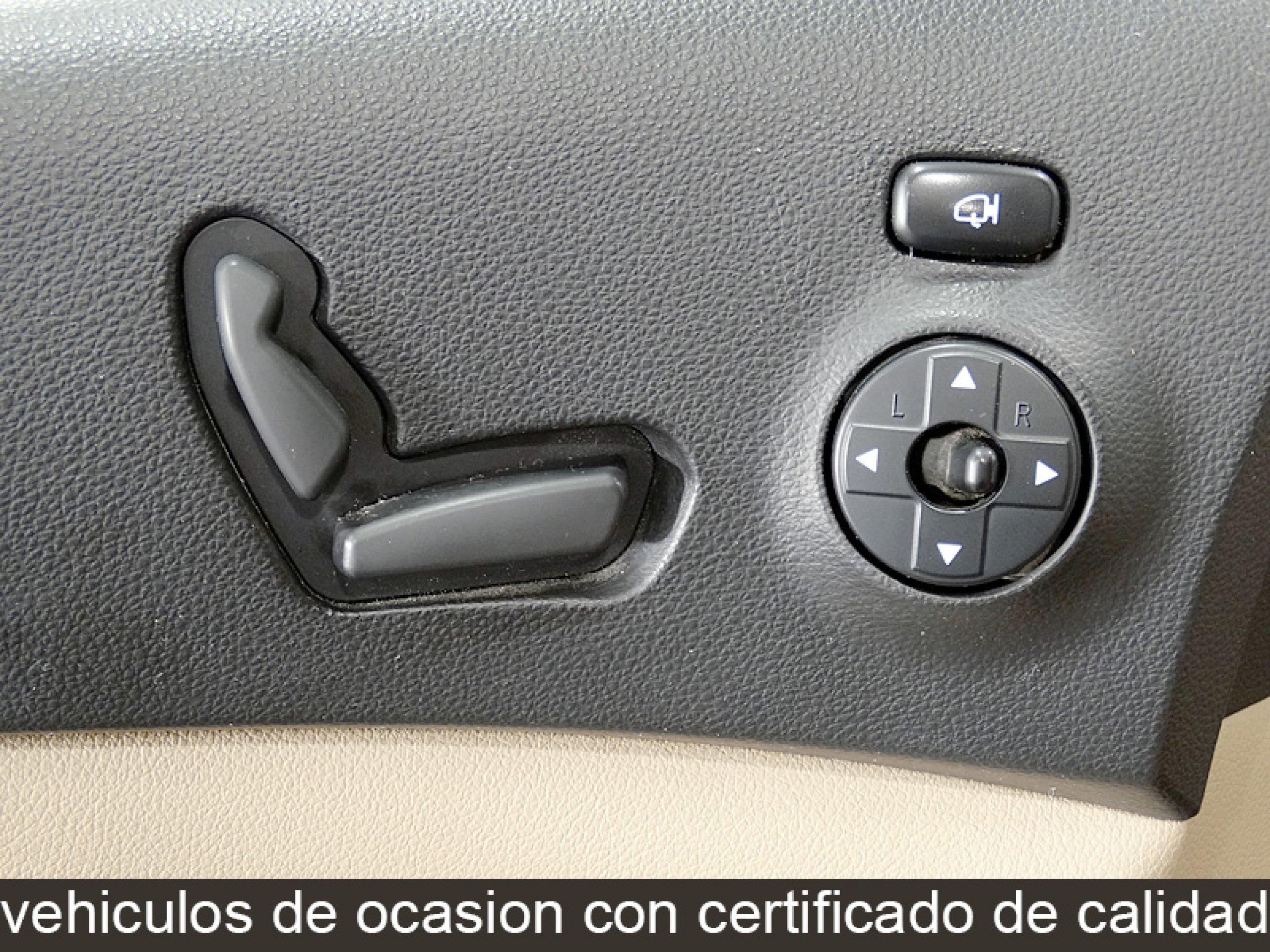 Foto Kia Carnival 27