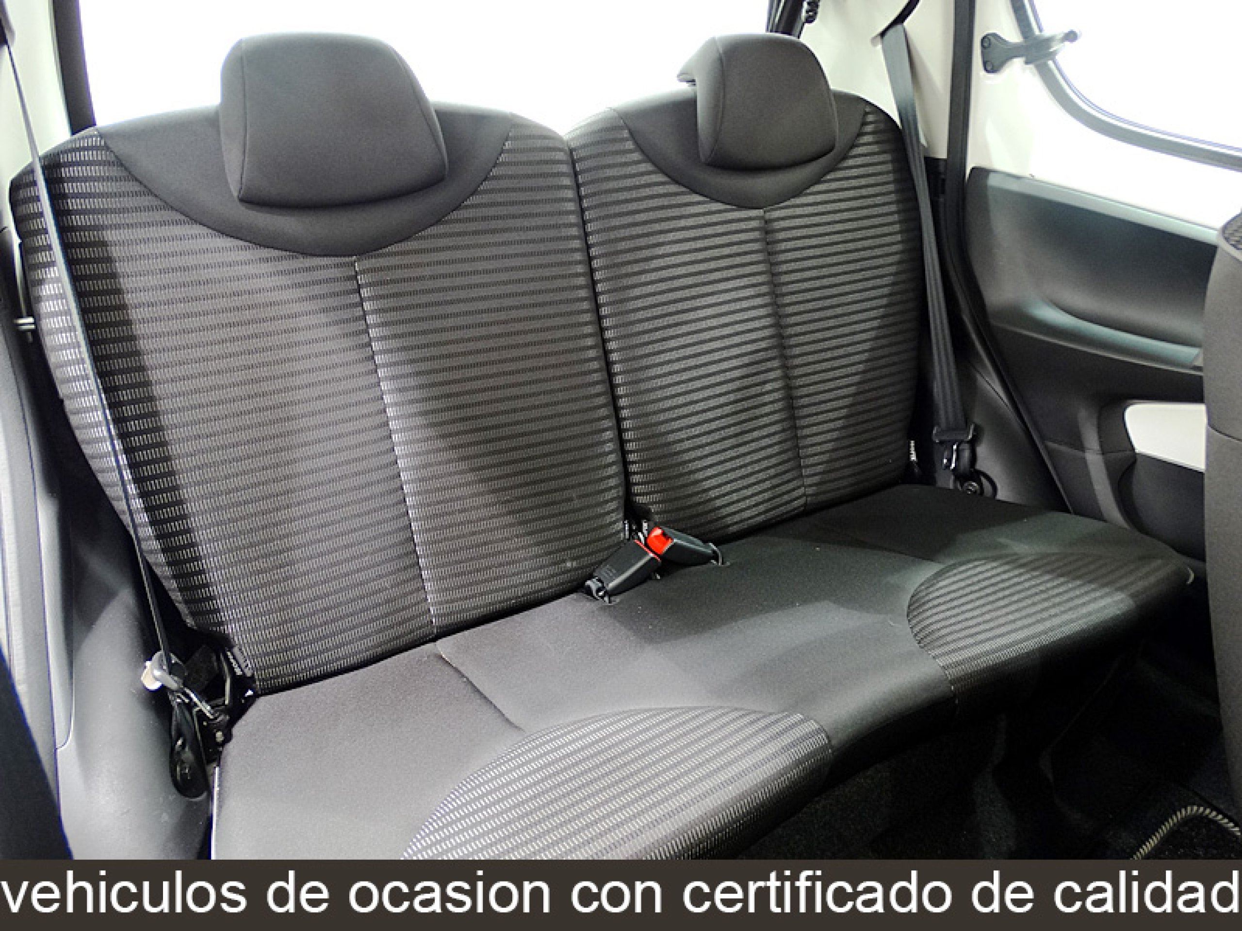 Foto Peugeot 107 18