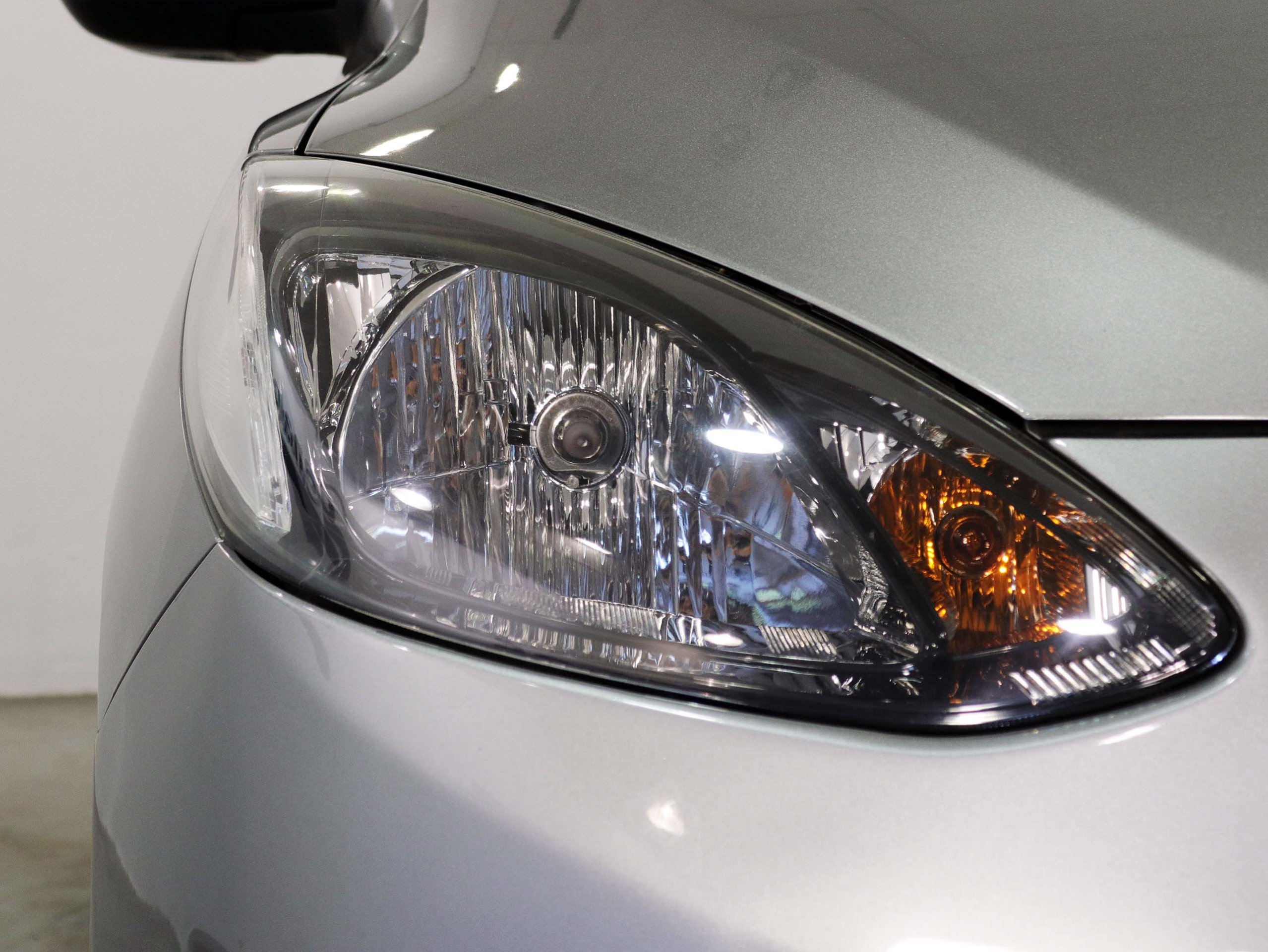 Foto Mazda 2 13
