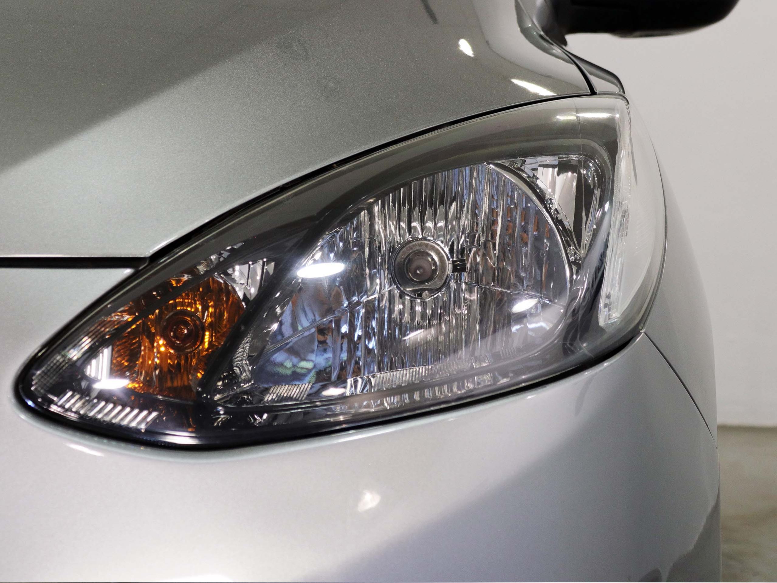 Foto Mazda 2 14
