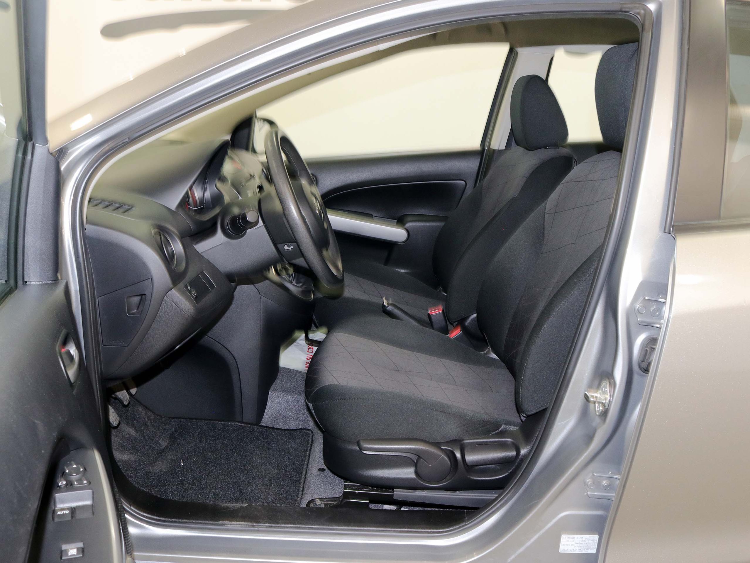 Foto Mazda 2 16