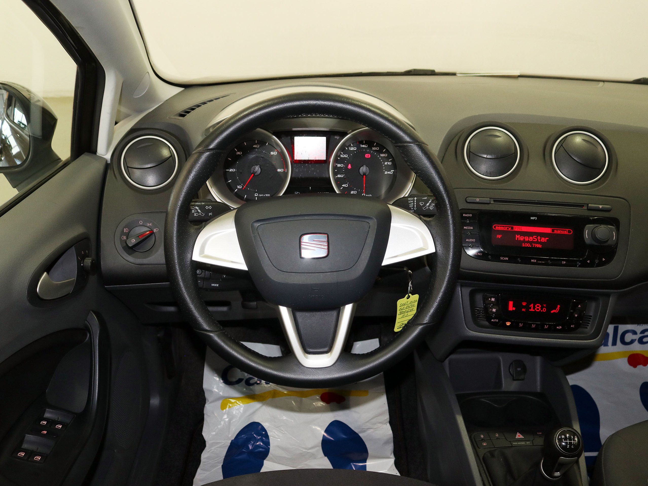 Foto Seat Ibiza 16