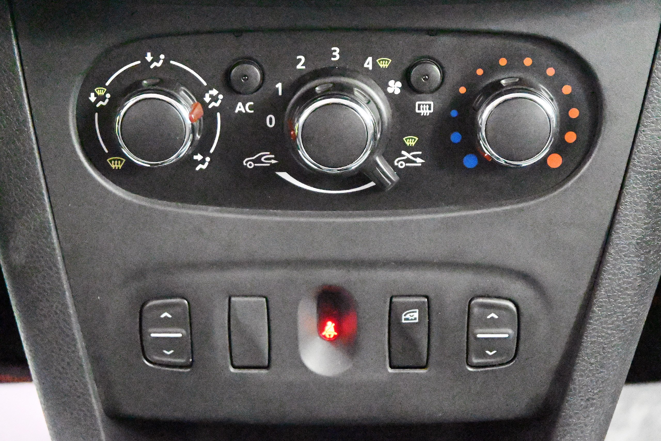 Foto Dacia Sandero 18