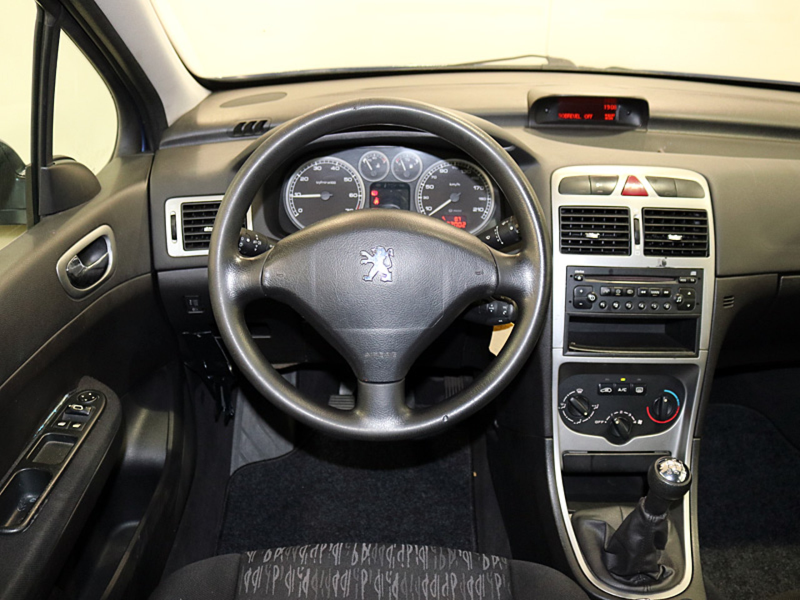Foto Peugeot 307 15 Foto Peugeot 307 15