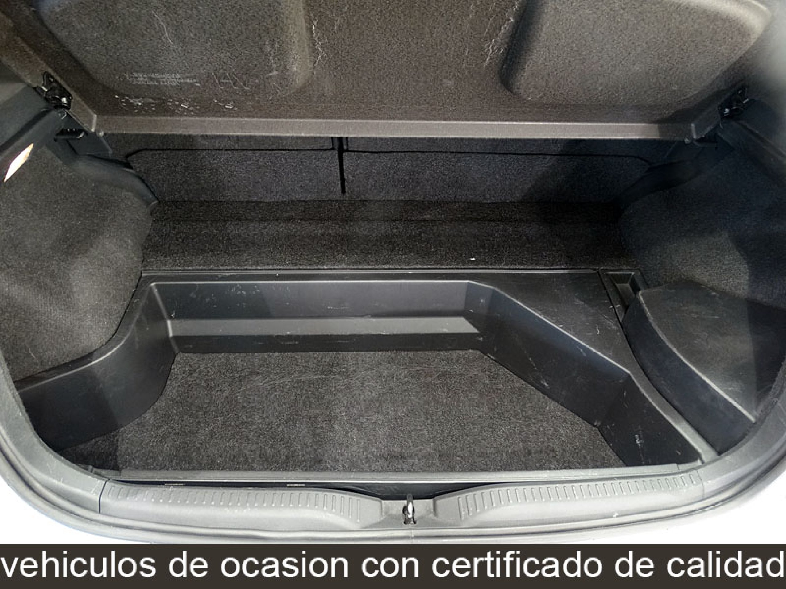 Foto Toyota Auris 14
