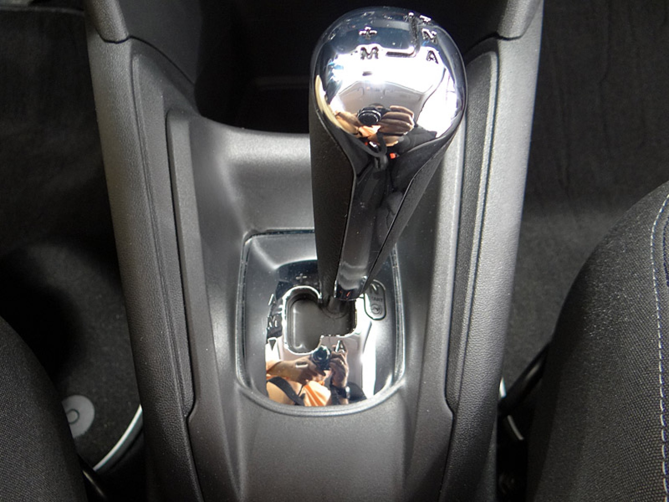 Foto Peugeot 208 32