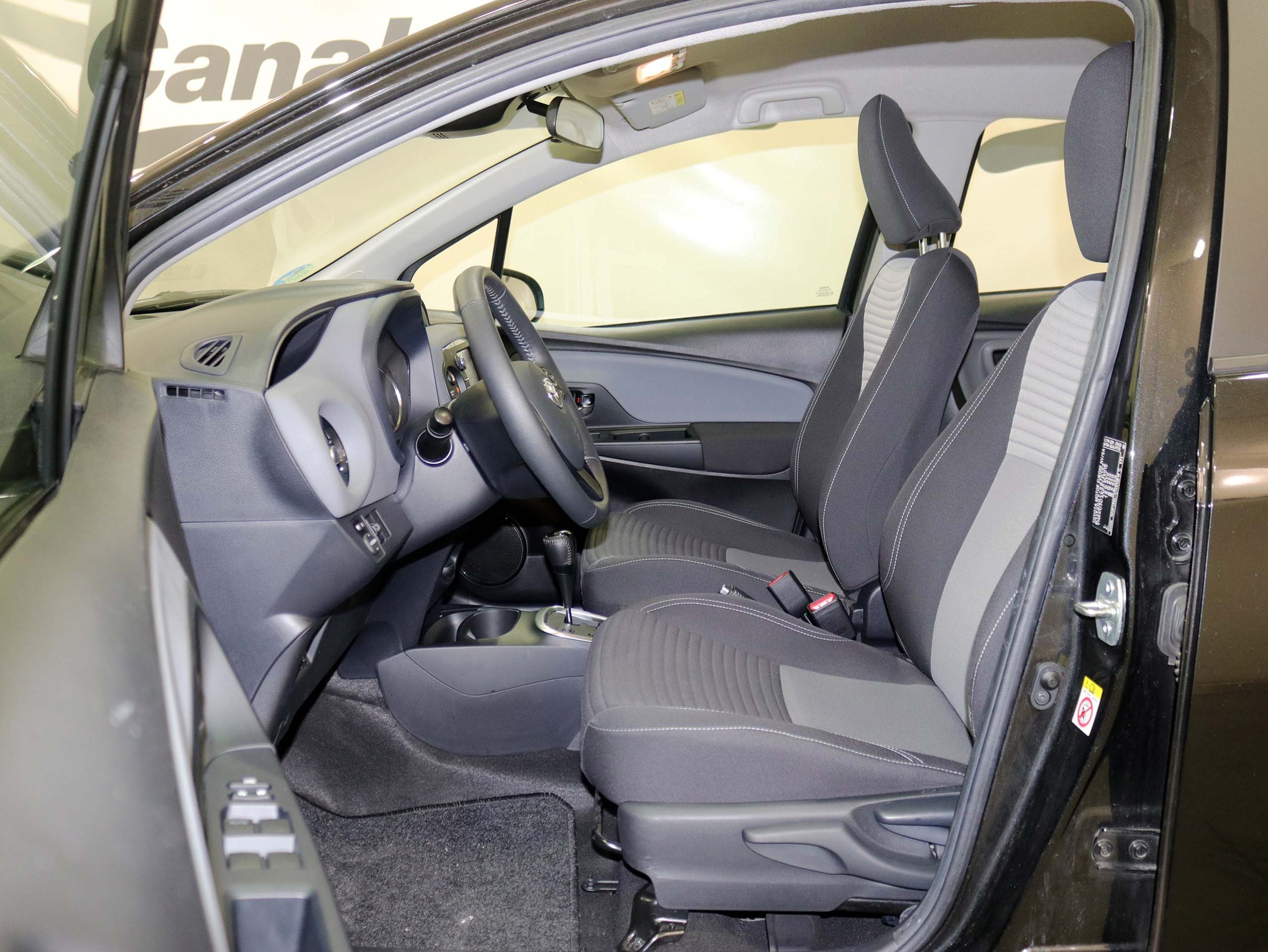 Foto Toyota Yaris 13