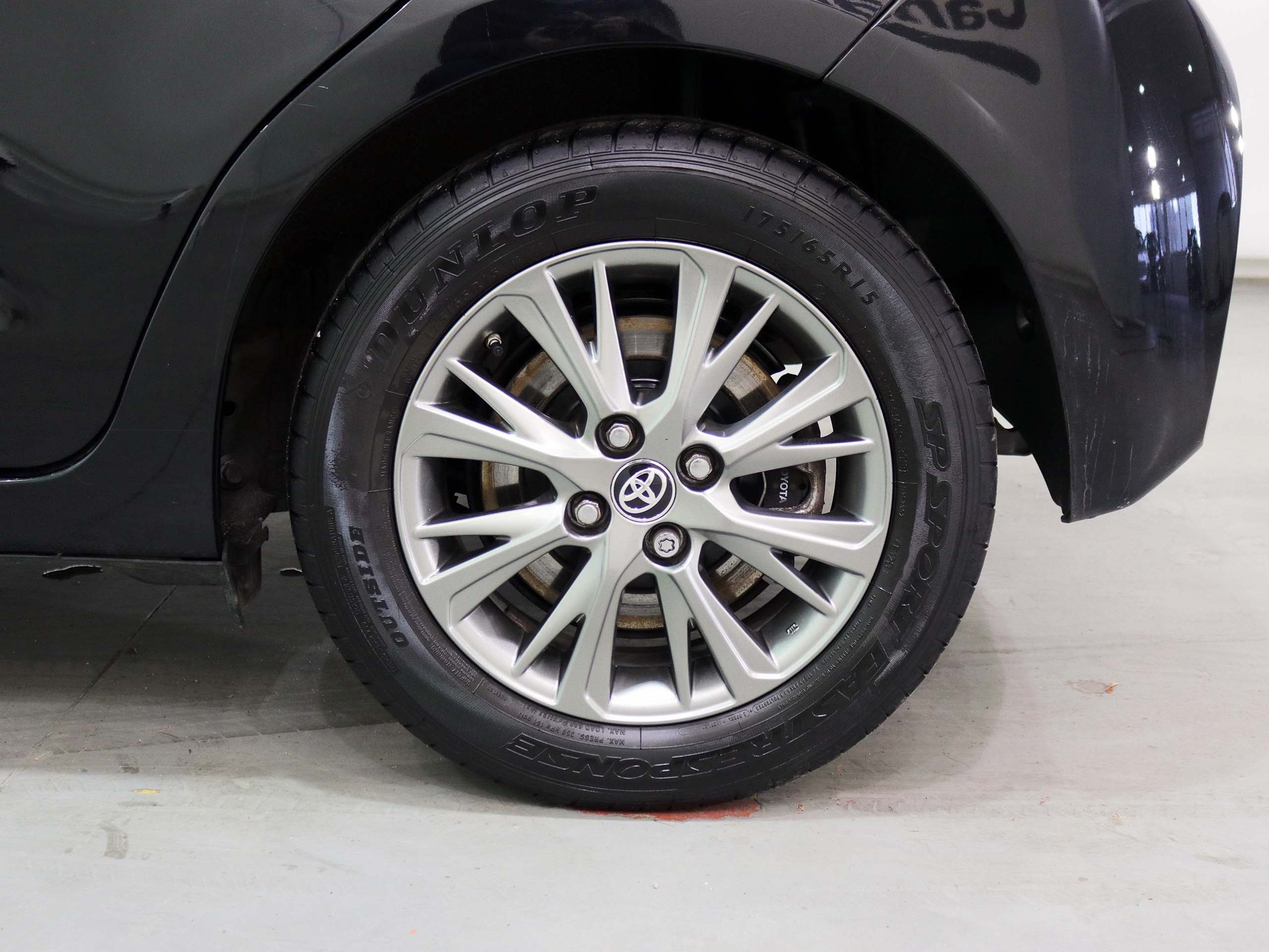 Foto Toyota Yaris 26