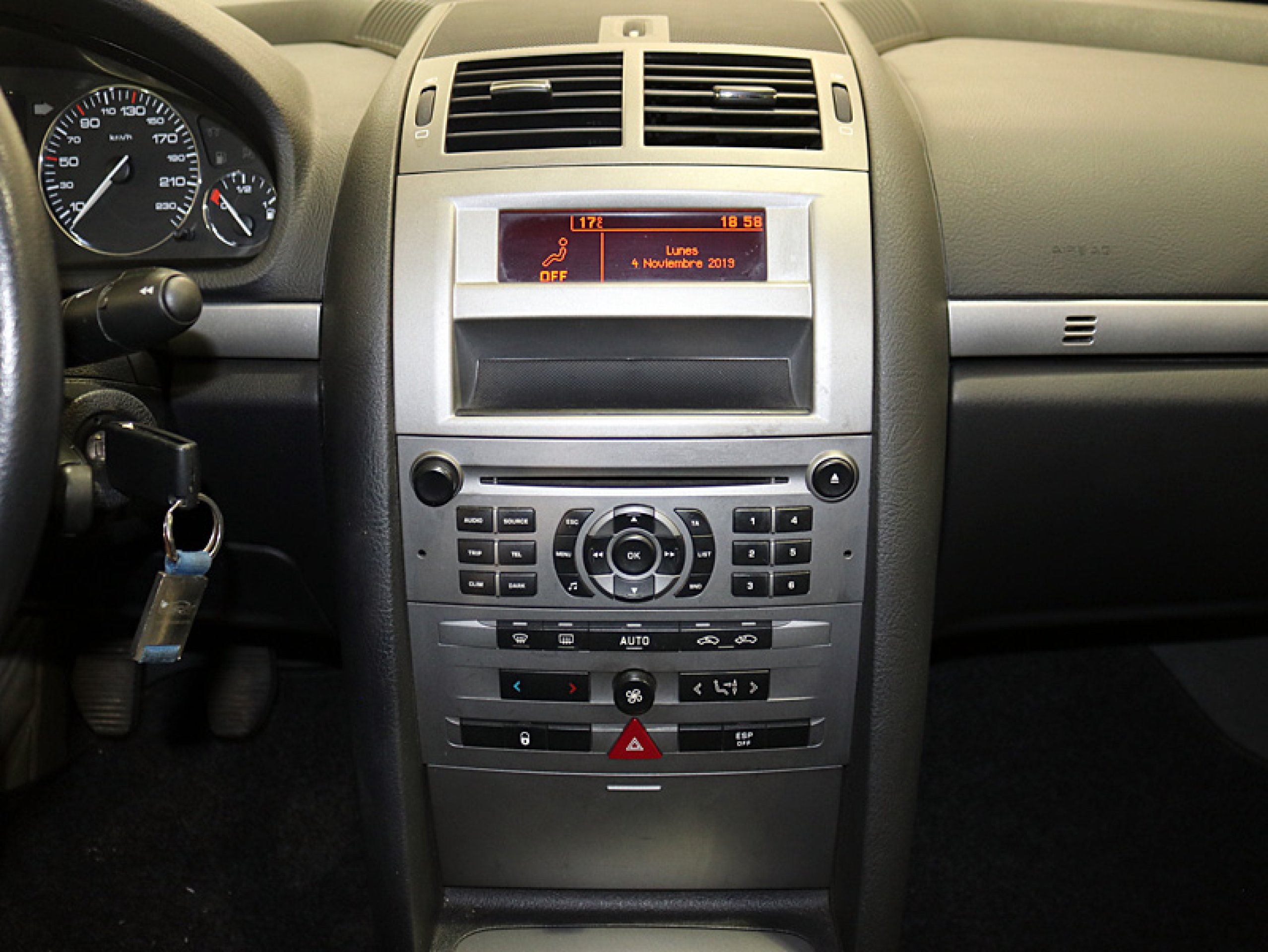 Foto Peugeot 407 17