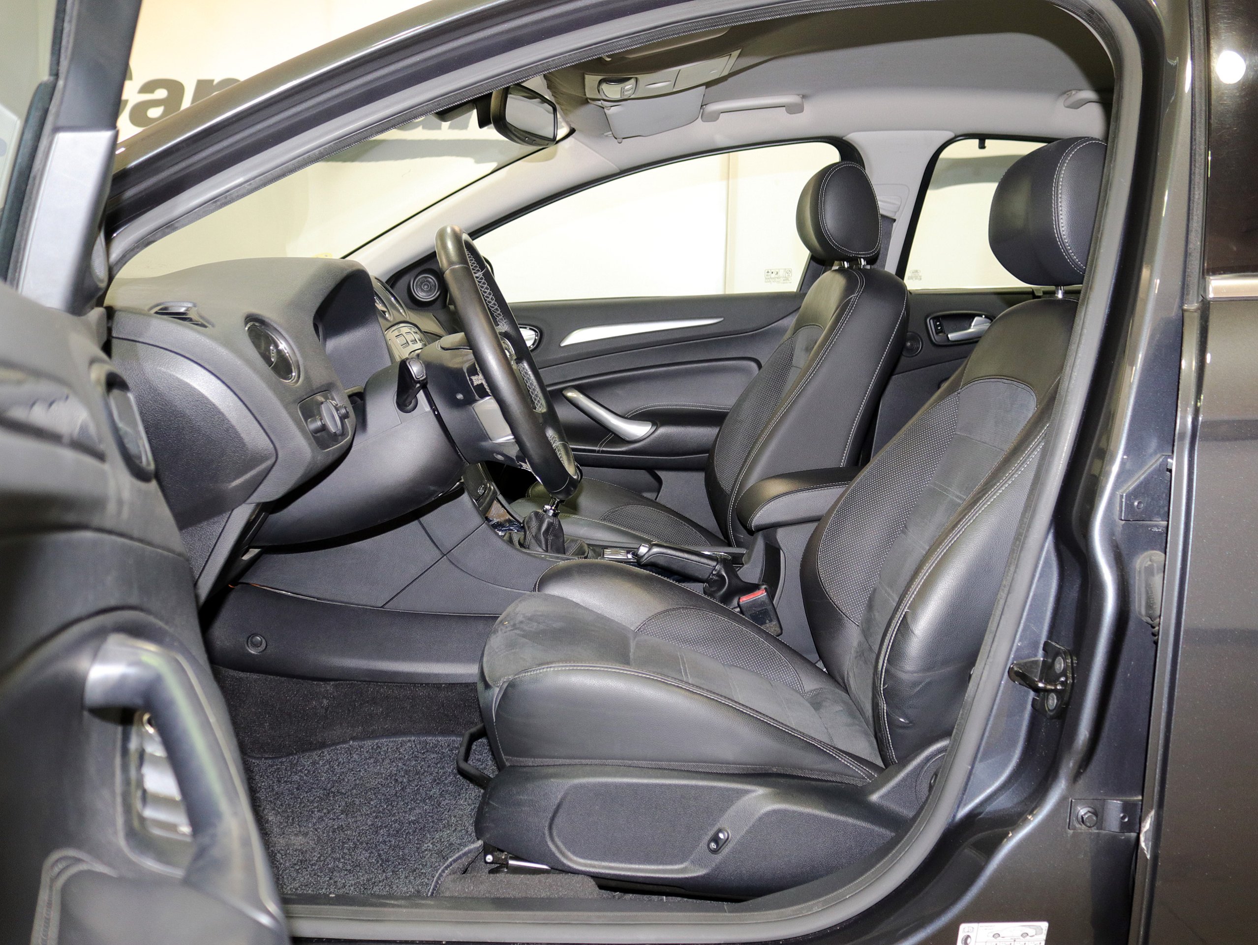 Foto Ford Mondeo 15 Foto Ford Mondeo 15