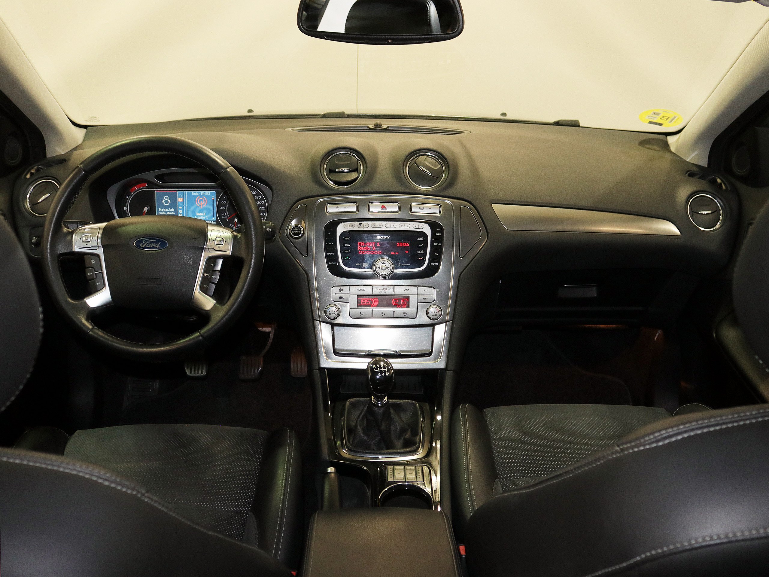 Foto Ford Mondeo 19 Foto Ford Mondeo 19