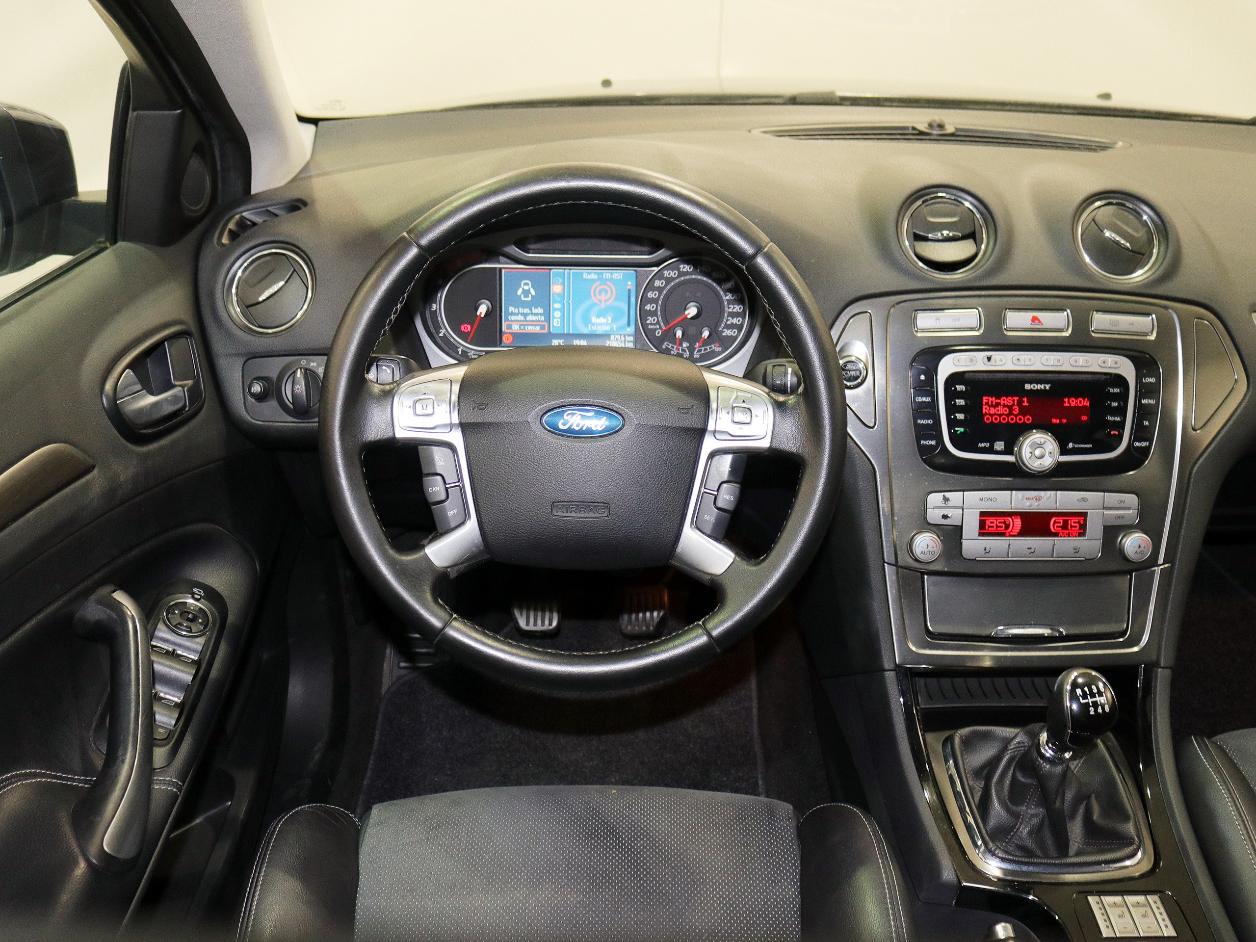 Foto Ford Mondeo 20 Foto Ford Mondeo 20
