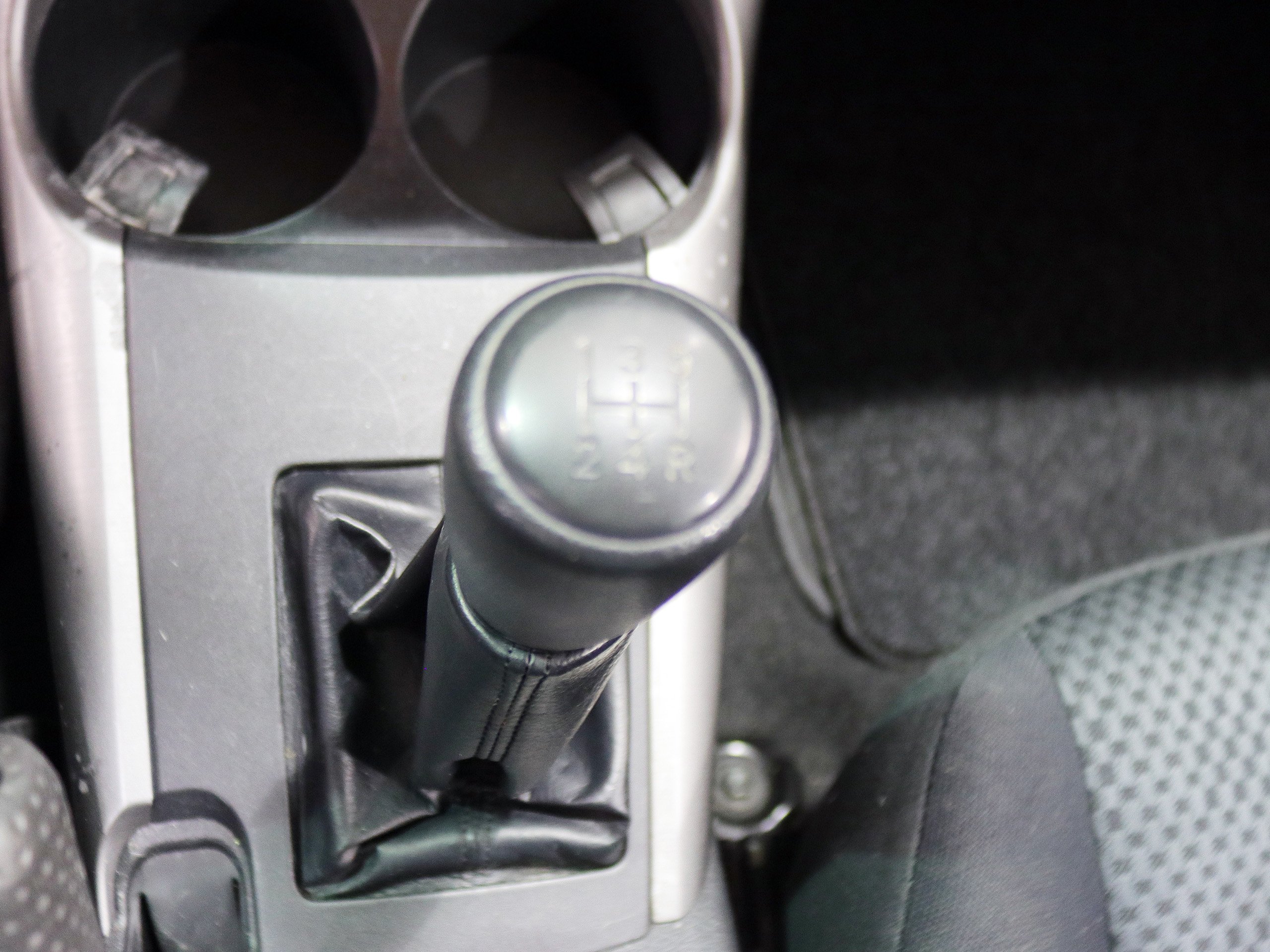Foto Toyota RAV-4 16
