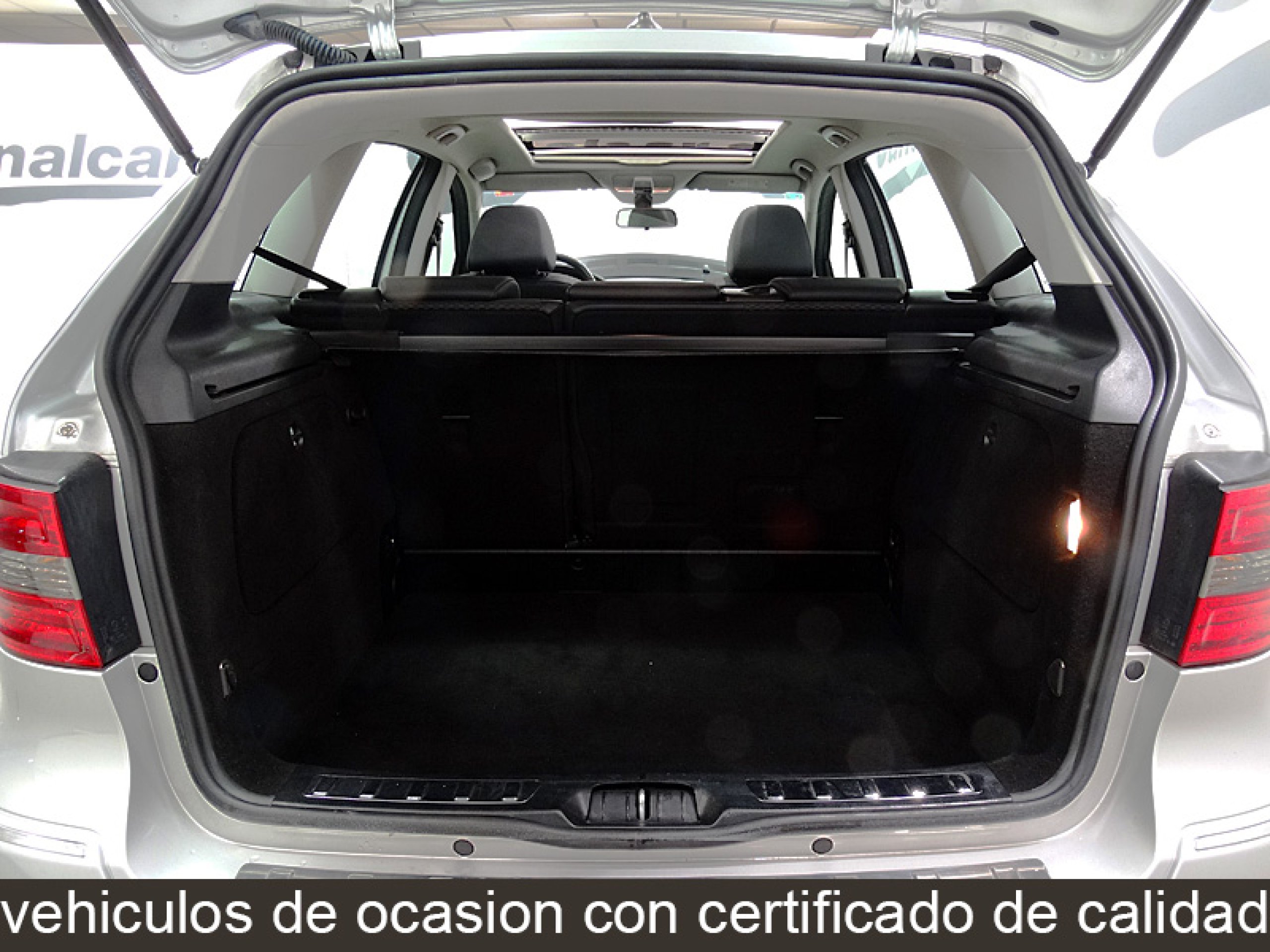 Foto Mercedes-Benz B 180 16