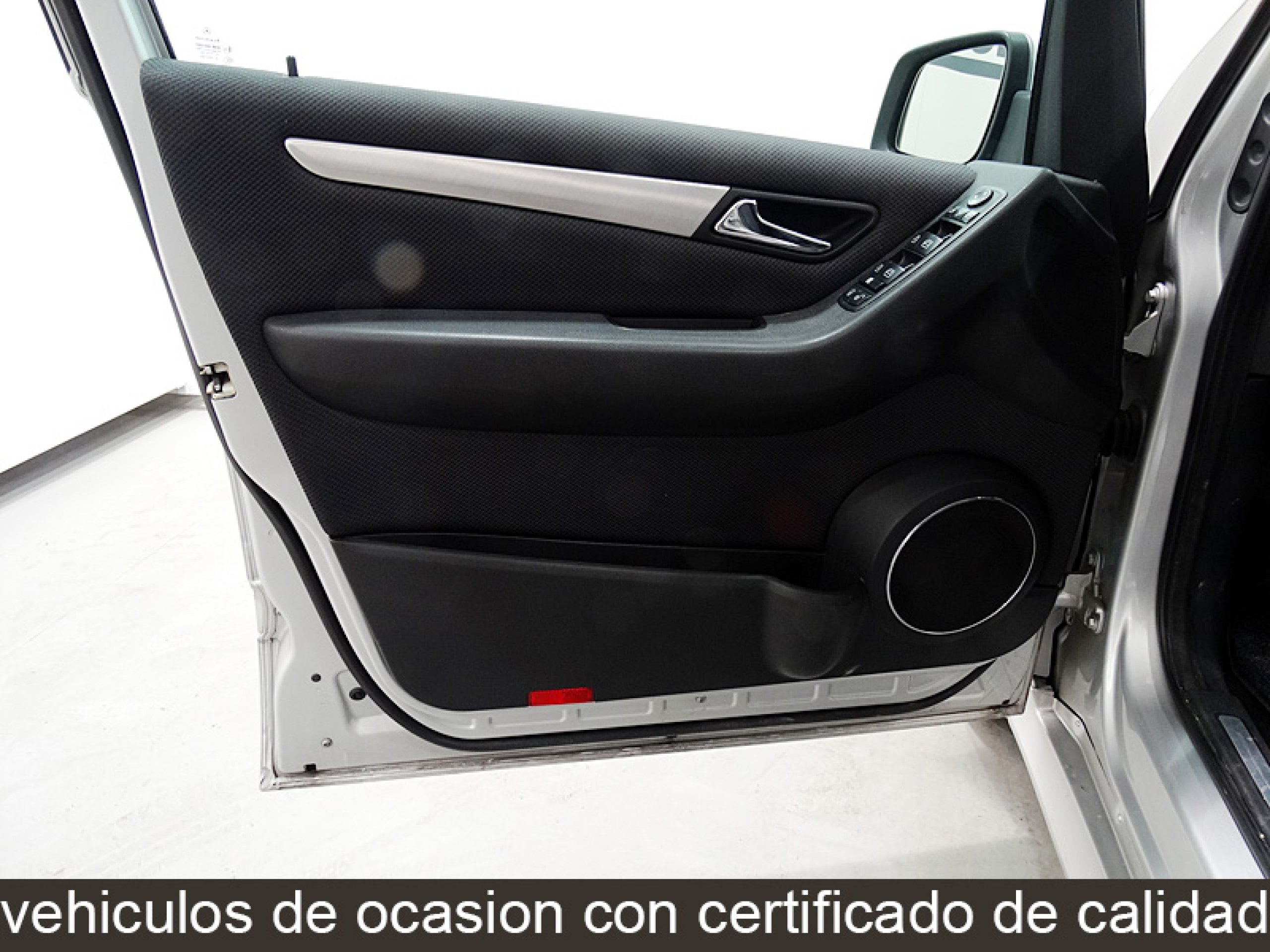 Foto Mercedes-Benz B 180 21