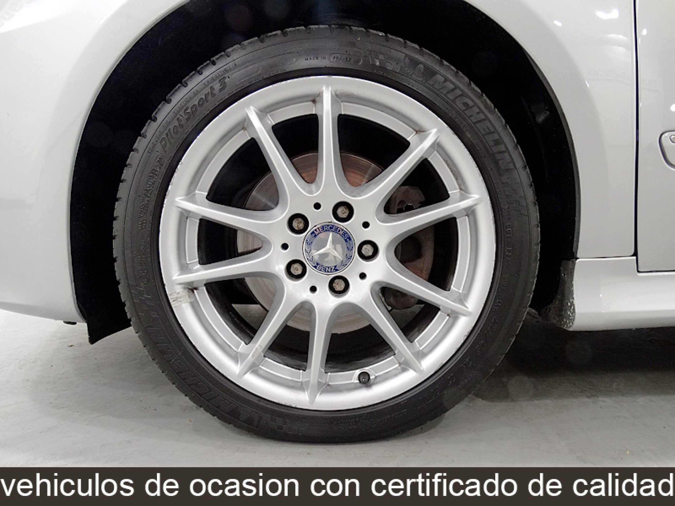 Foto Mercedes-Benz B 180 26