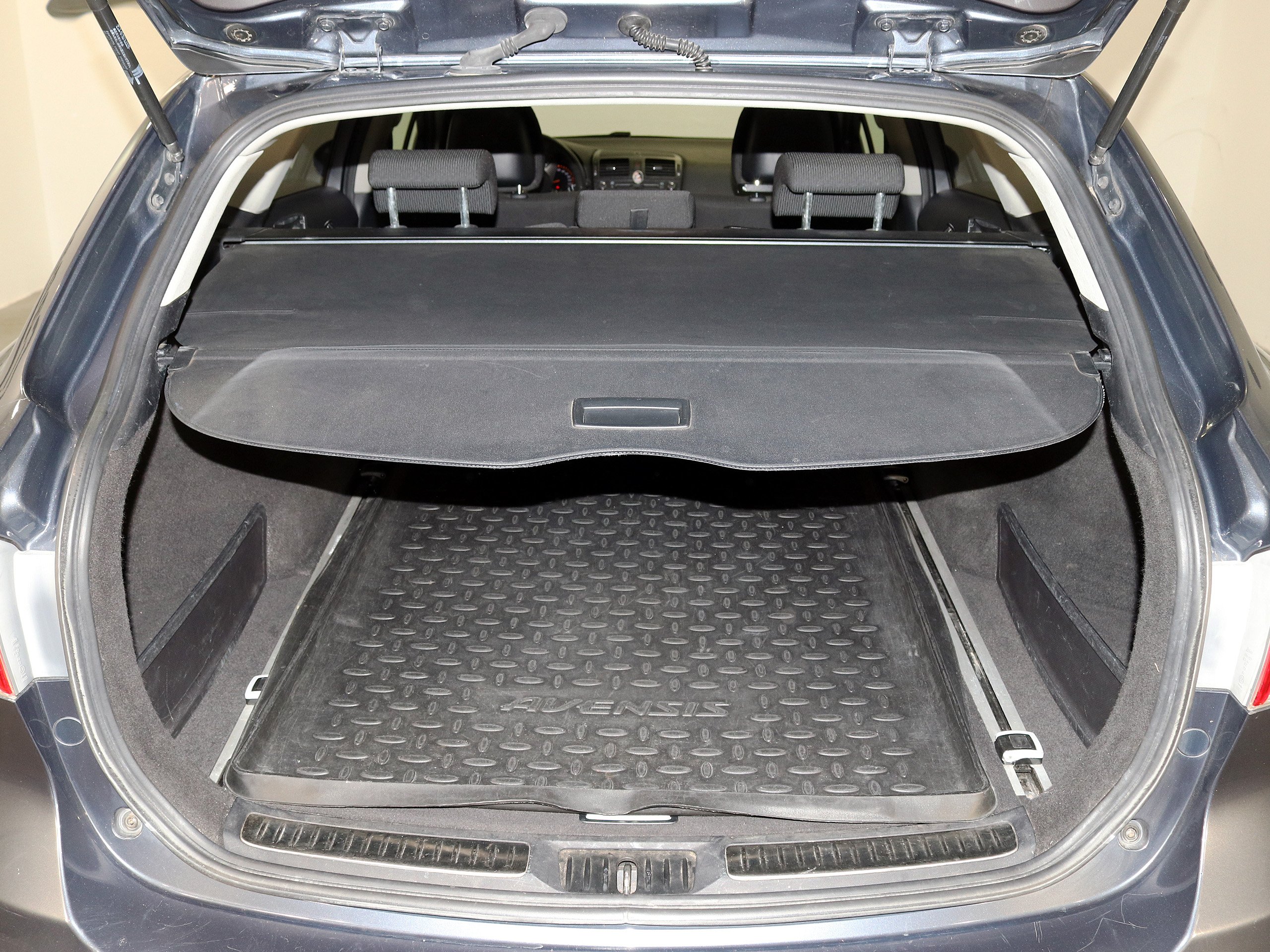 Foto Toyota Avensis 9