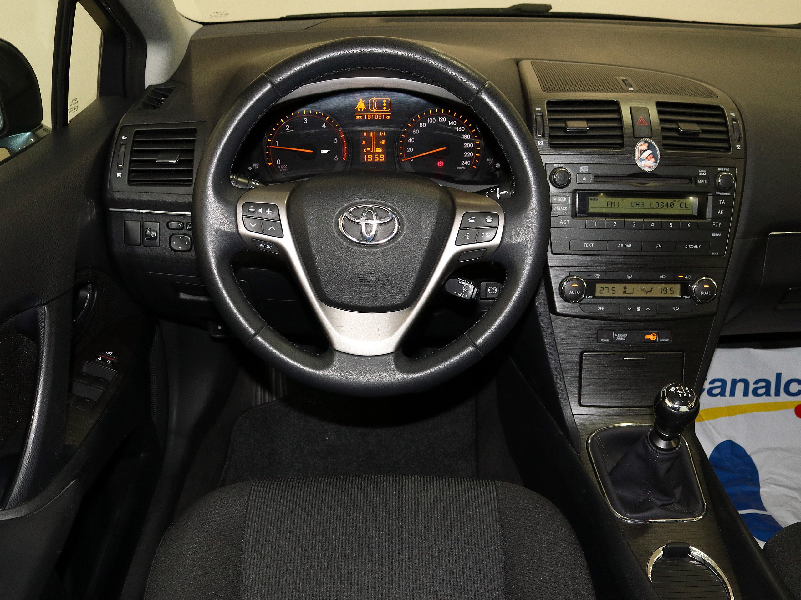 Foto Toyota Avensis 17