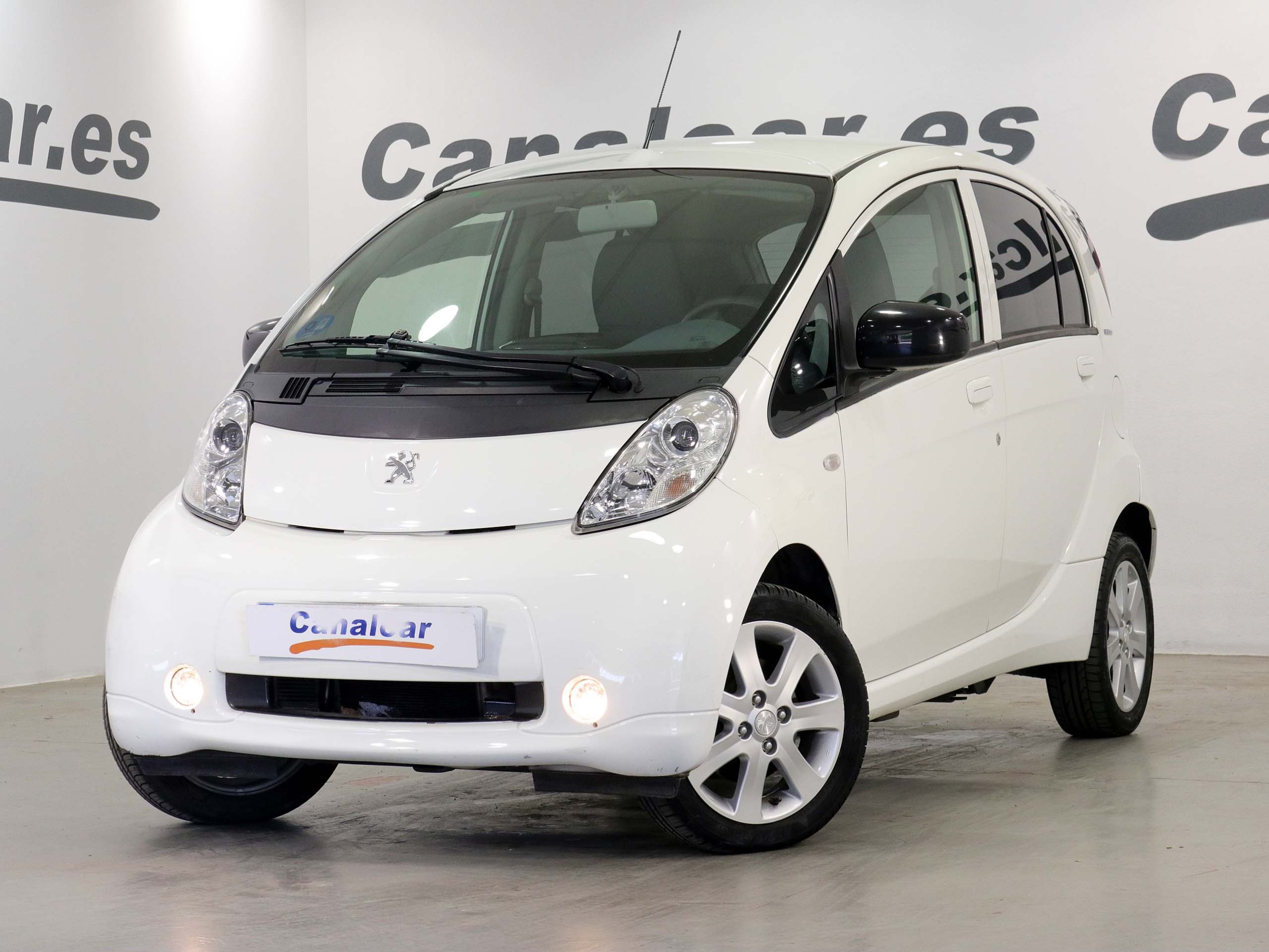 Foto Peugeot iOn 1