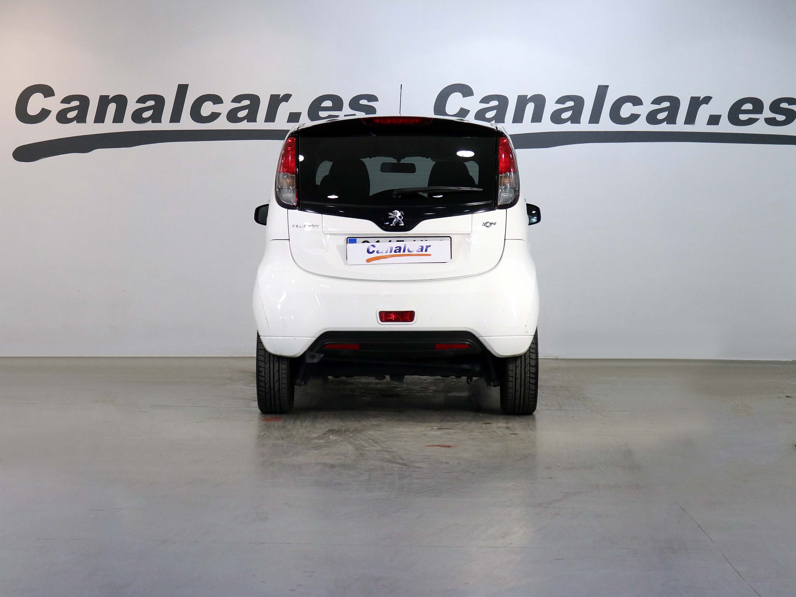 Foto Peugeot iOn 7