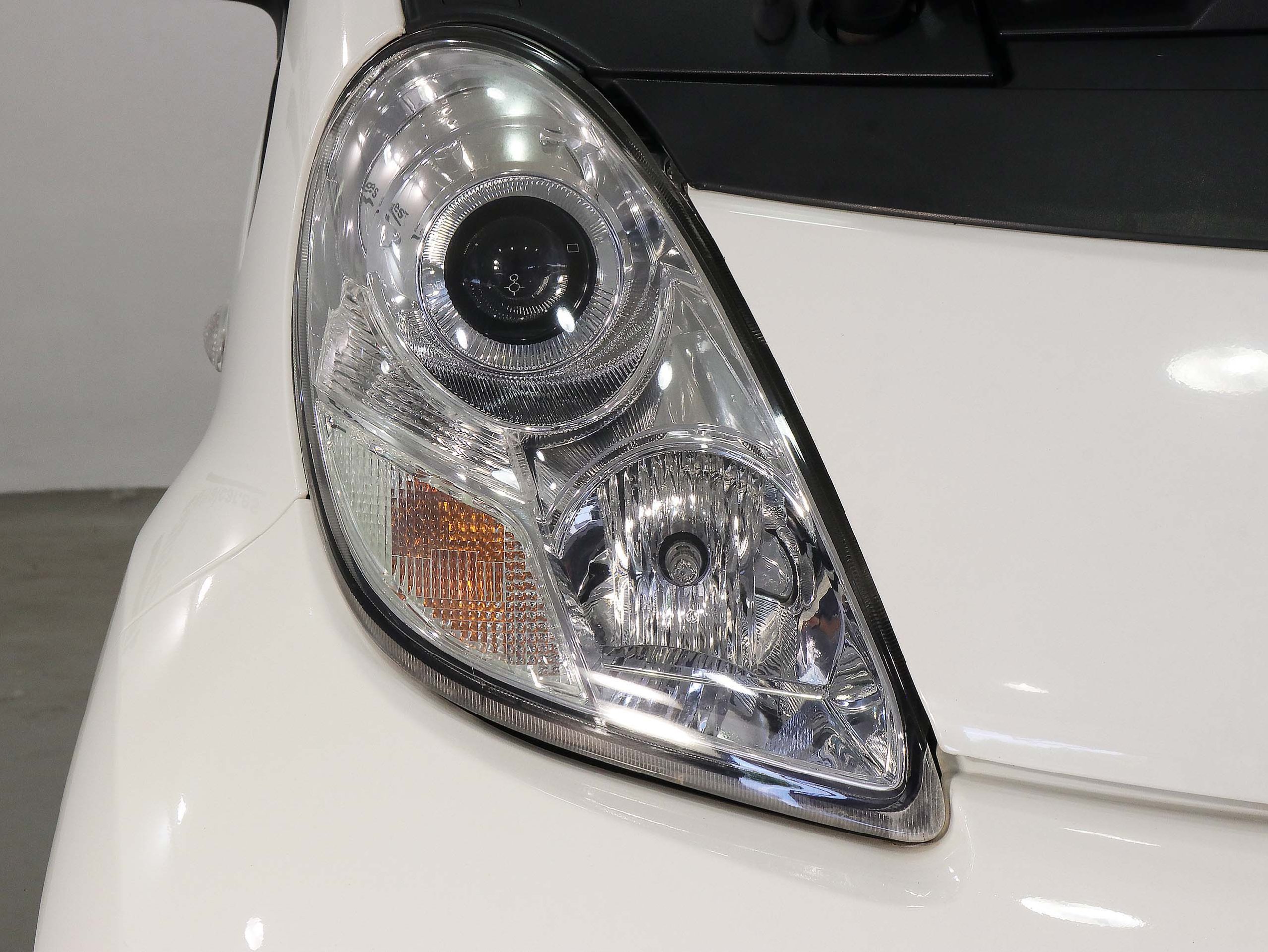 Foto Peugeot iOn 12