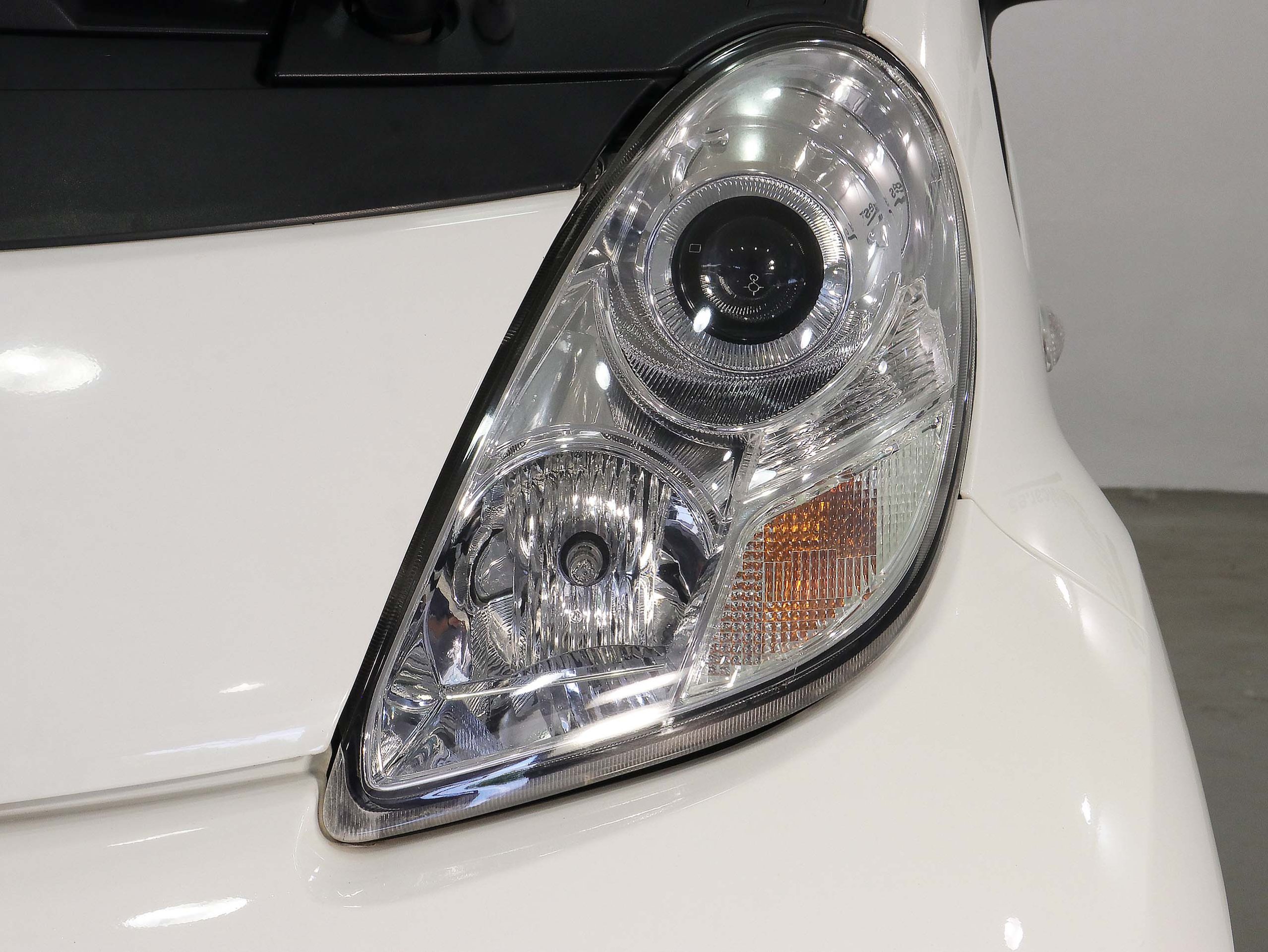 Foto Peugeot iOn 13