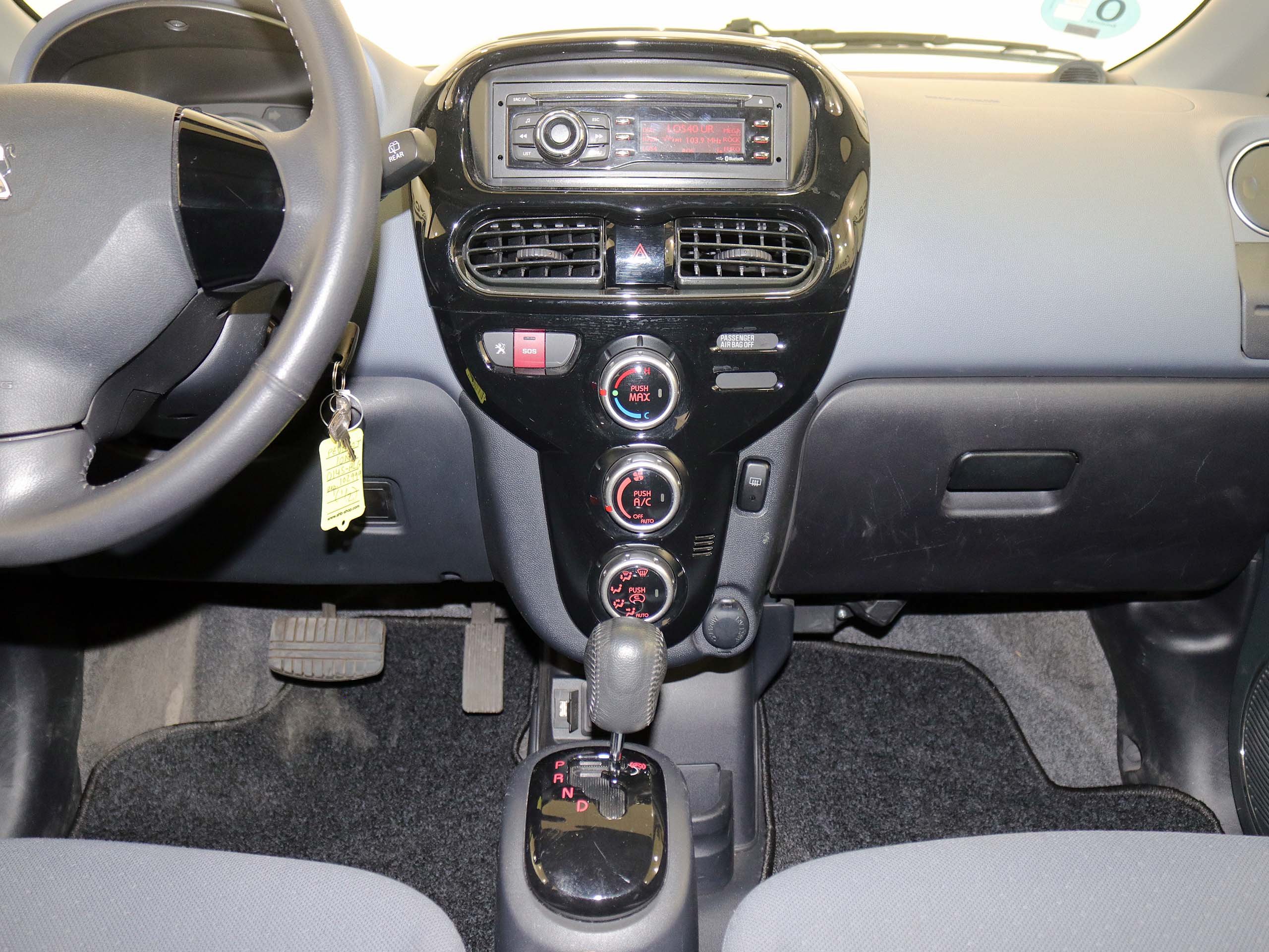Foto Peugeot iOn 21