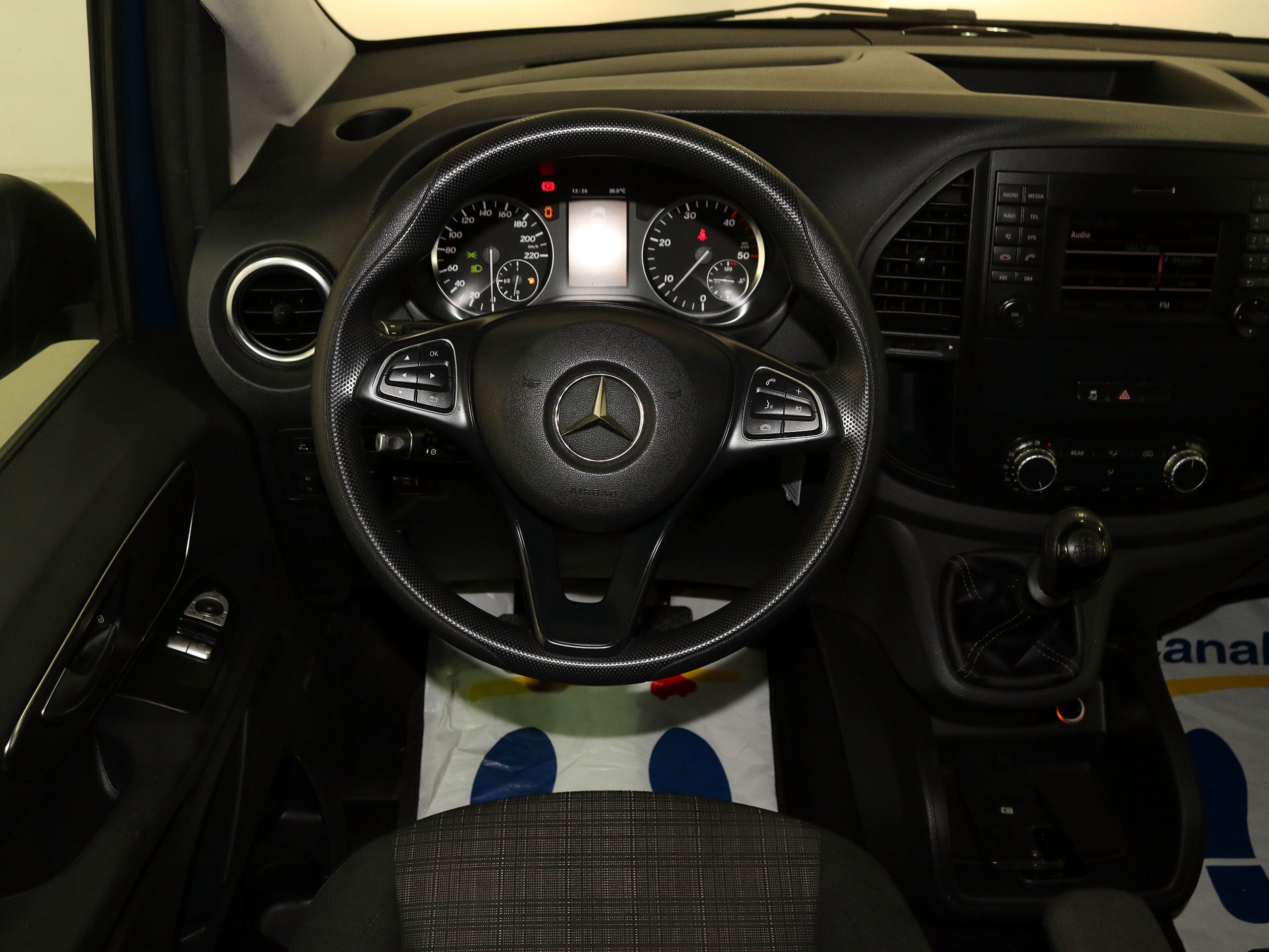 Foto Mercedes-Benz Vito 19