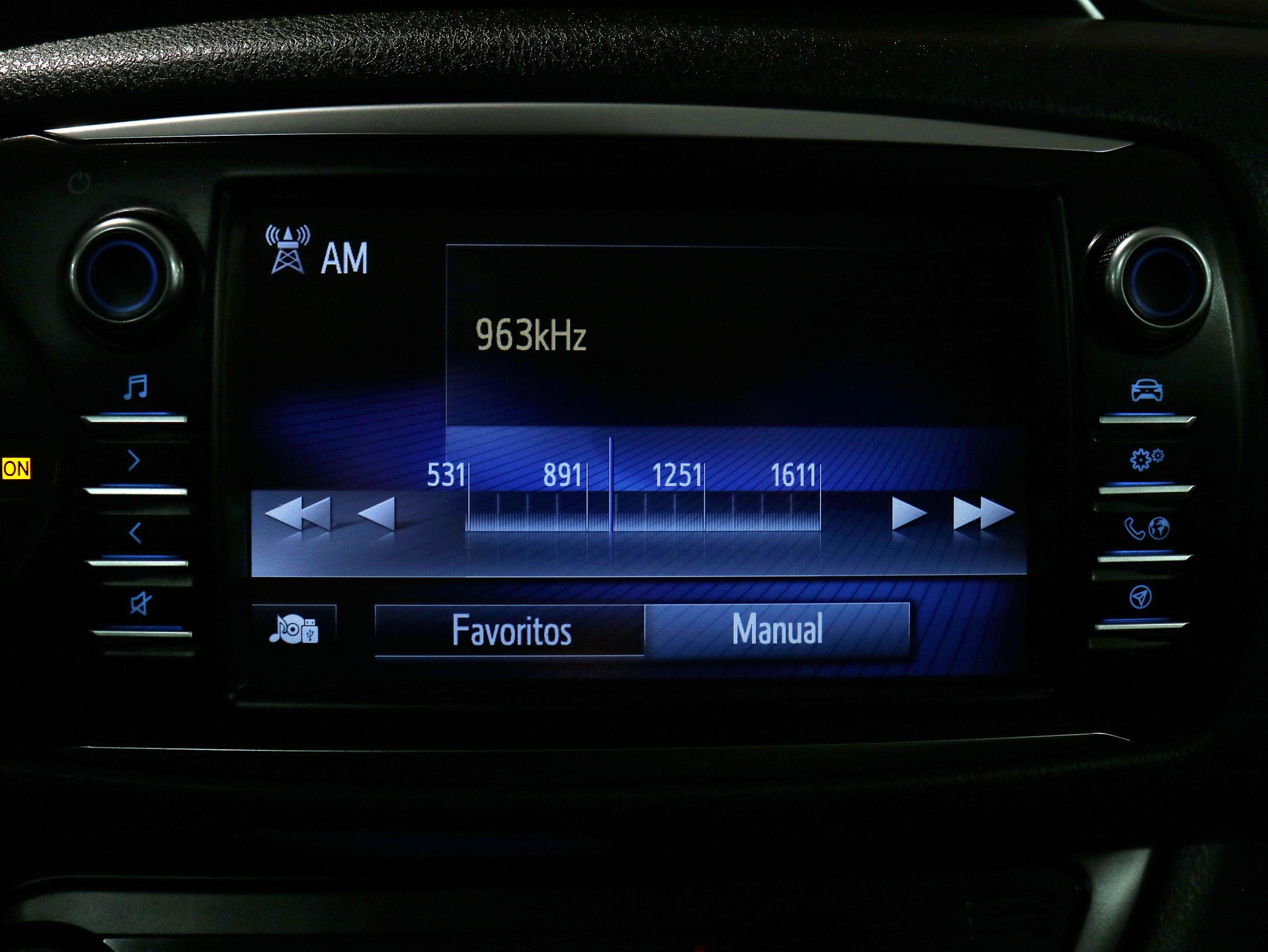 Foto Toyota Yaris 16